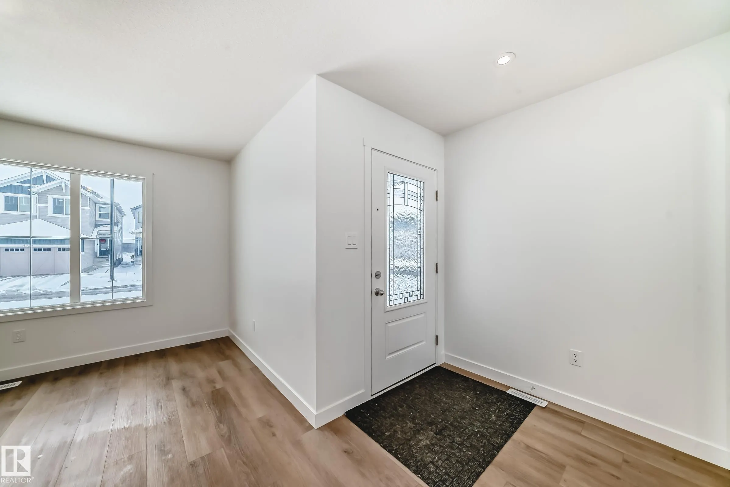 4611 177ave