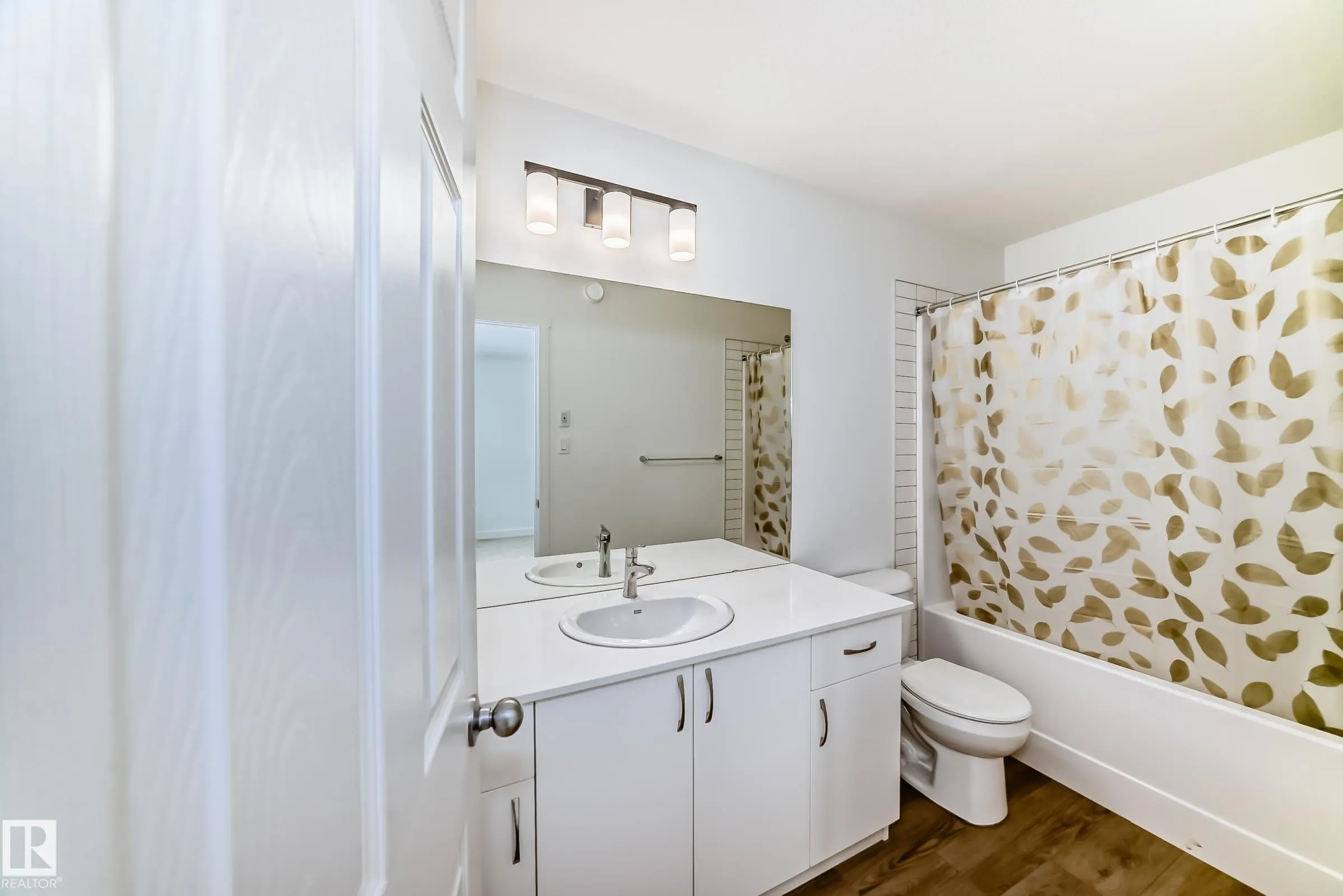 4611 177ave