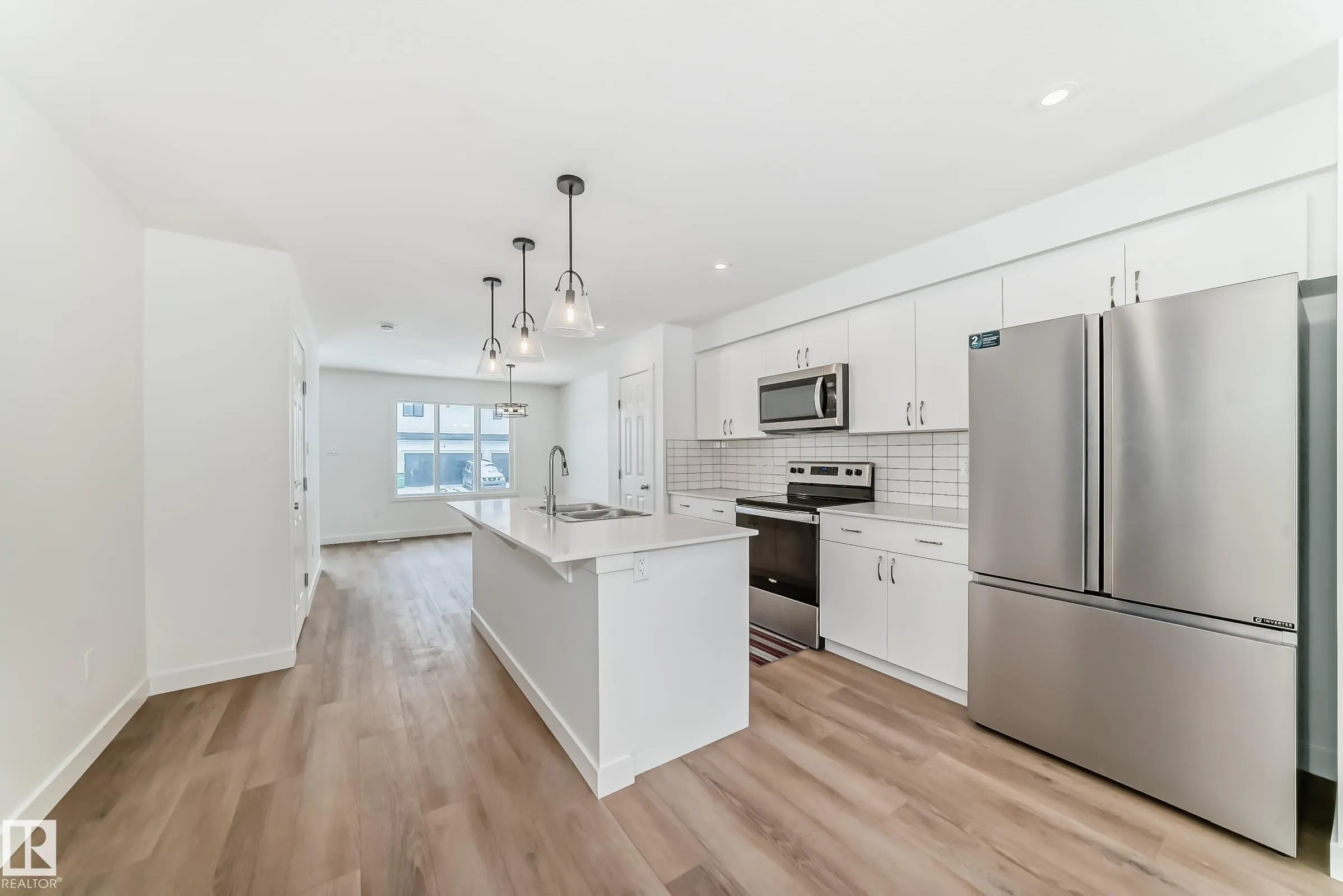 4611 177ave