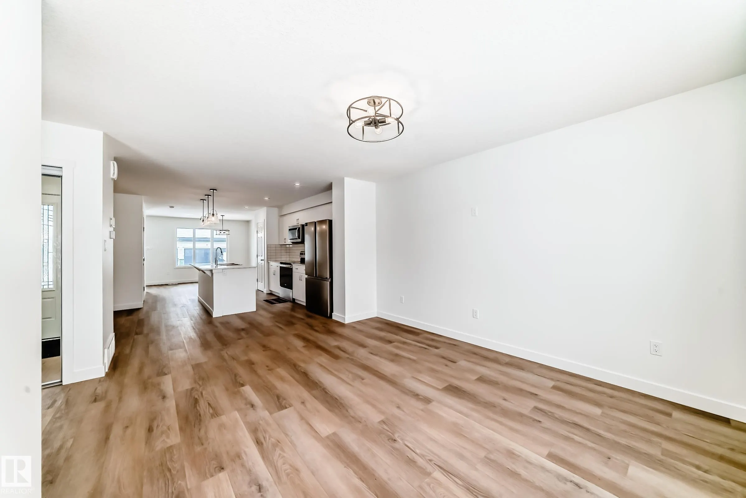 4611 177ave