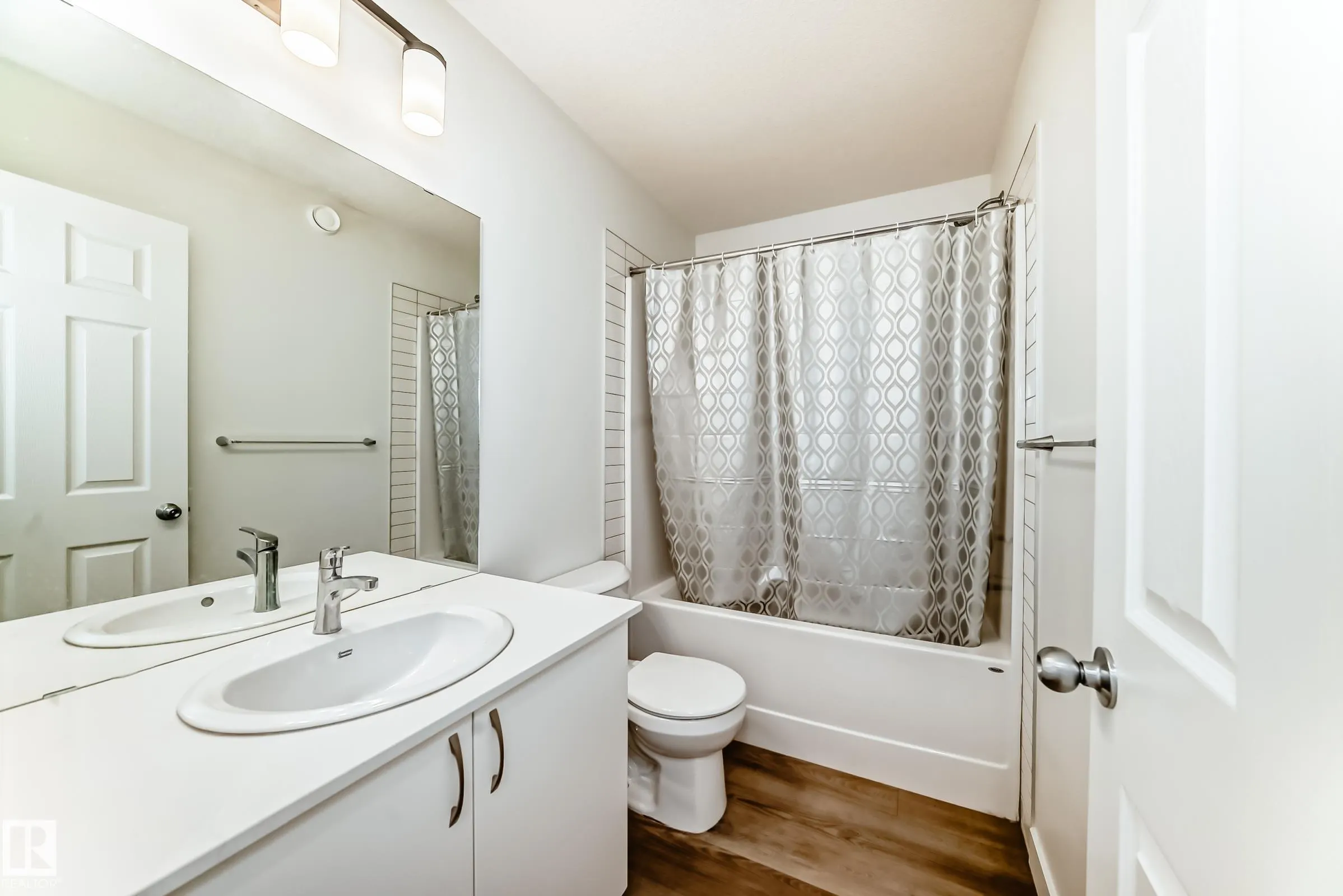 4611 177ave