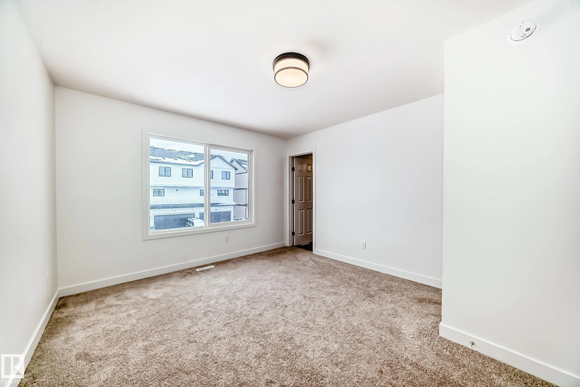 4611 177ave