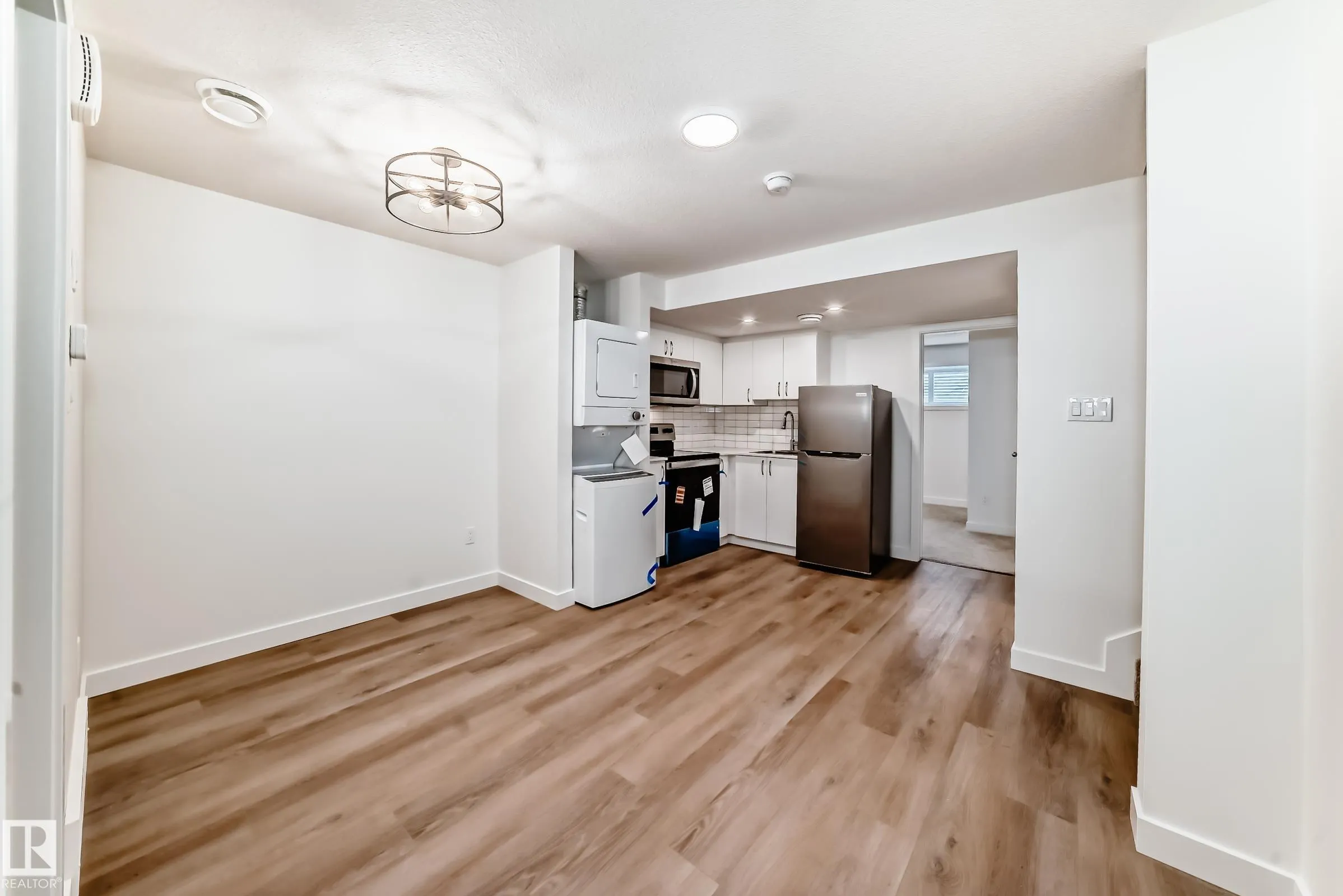 4611 177ave