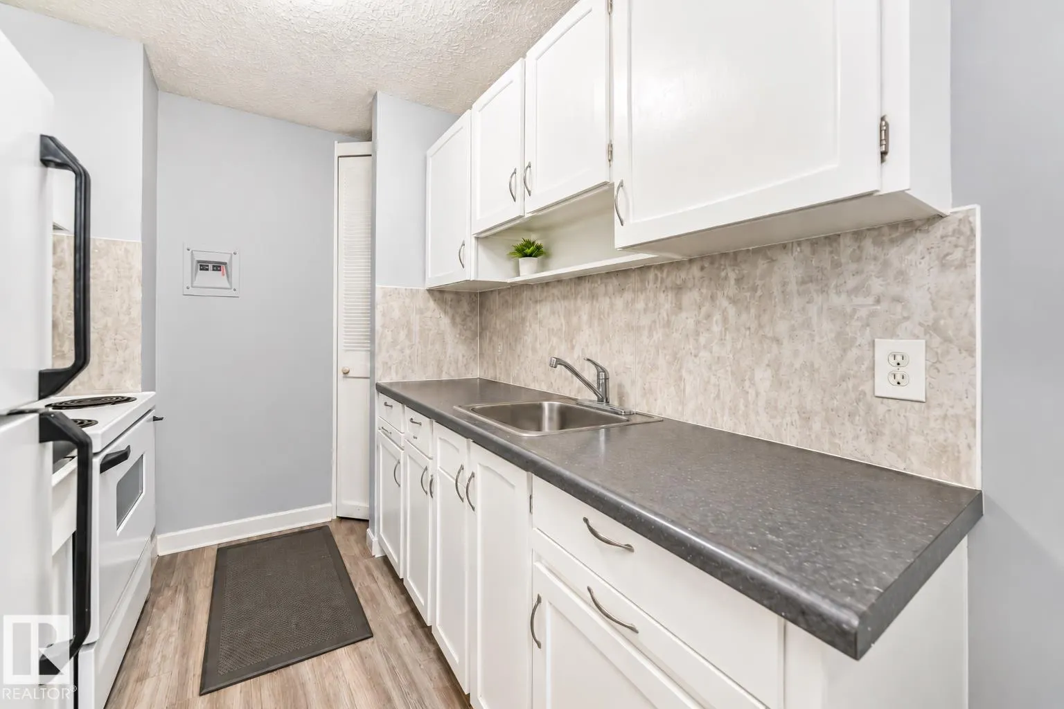 10883 SASKATCHEWAN Drive