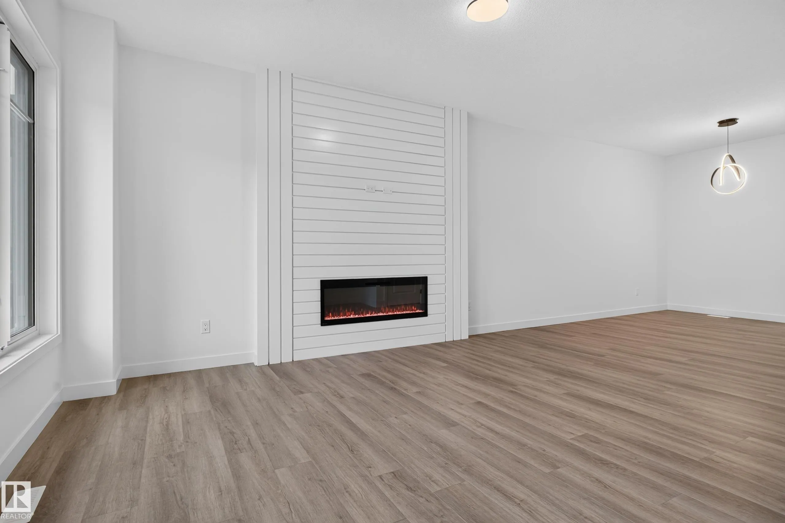 99 Westwind Drive