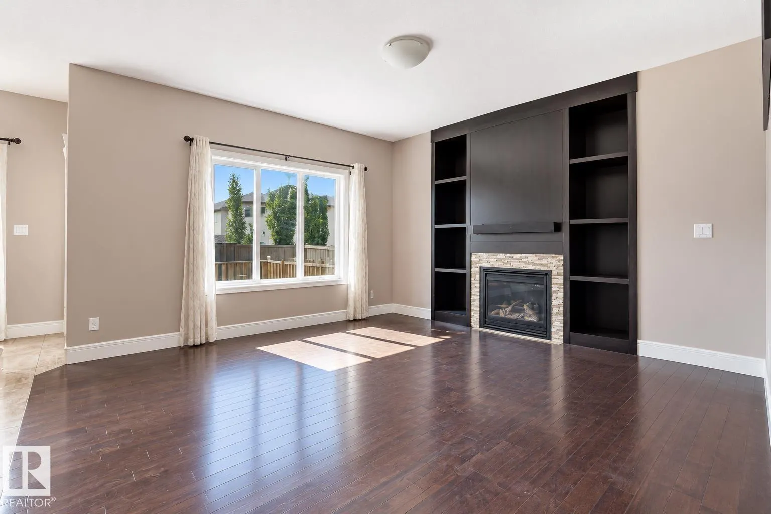 258 ALBANY Drive