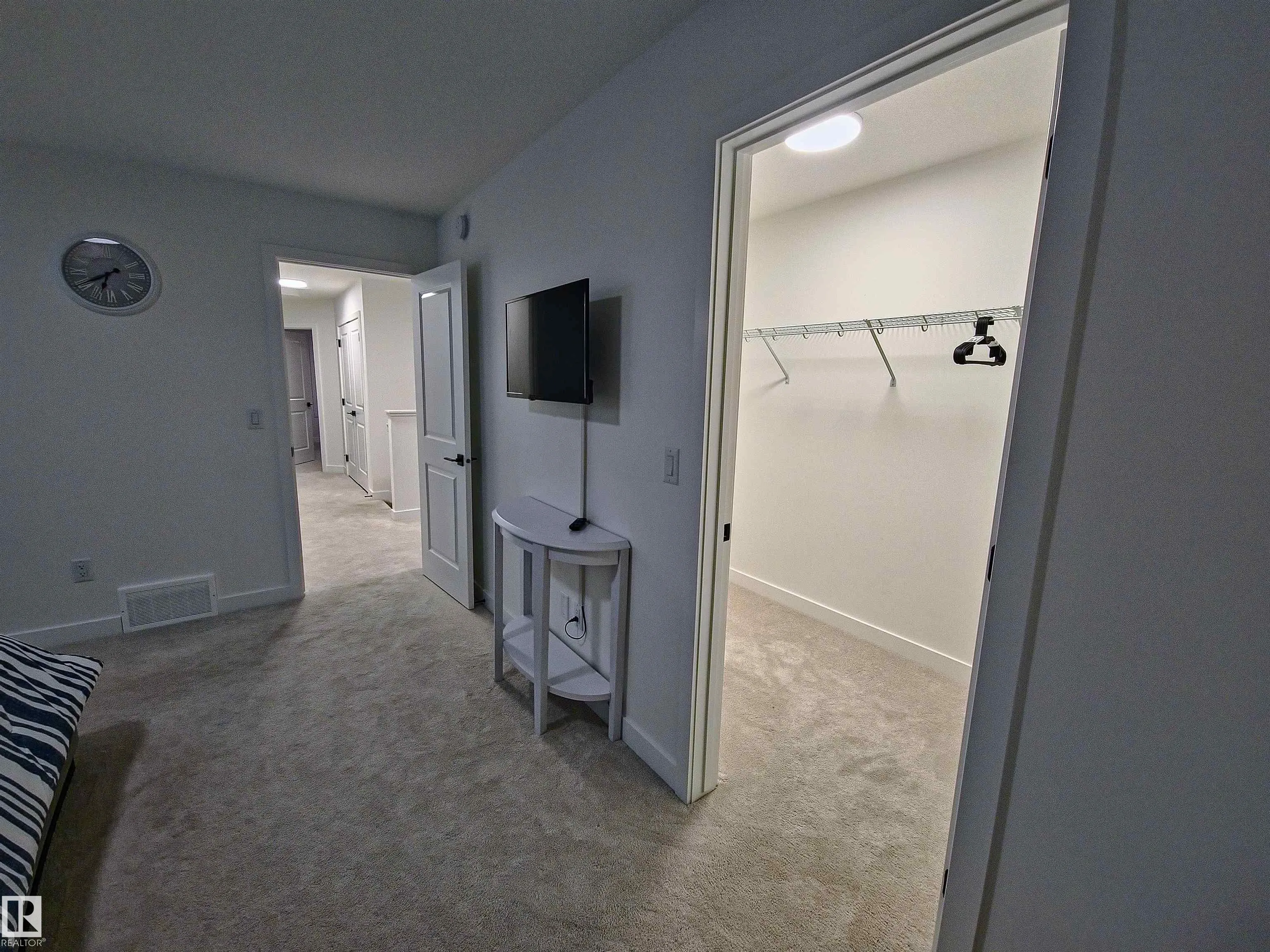16228 19 Ave