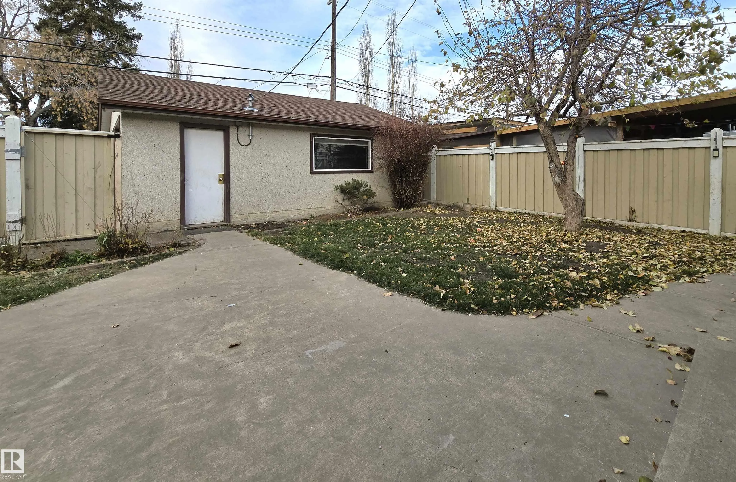 8708 MEADOWLARK Road