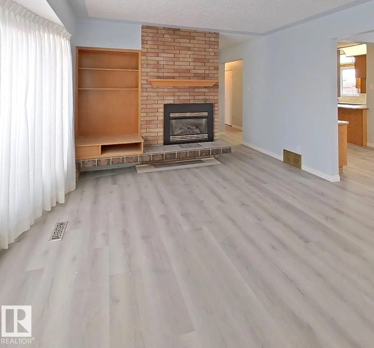 8708 MEADOWLARK Road