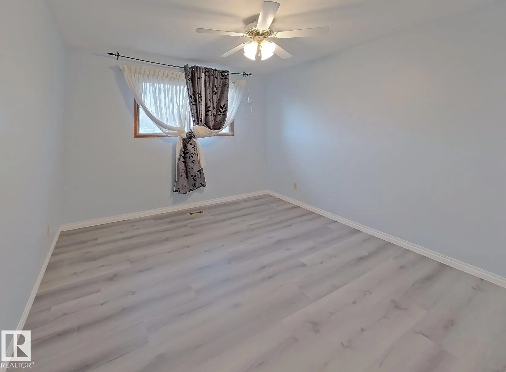 8708 MEADOWLARK Road