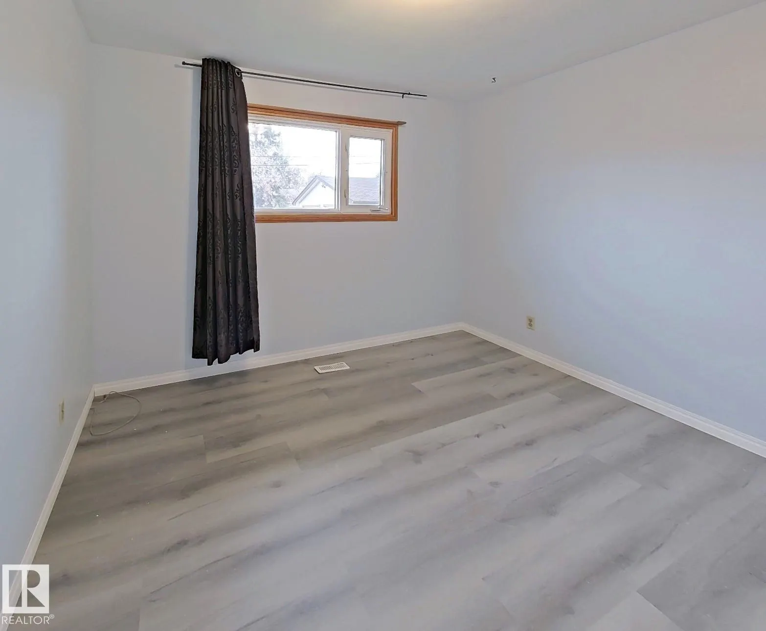 8708 MEADOWLARK Road