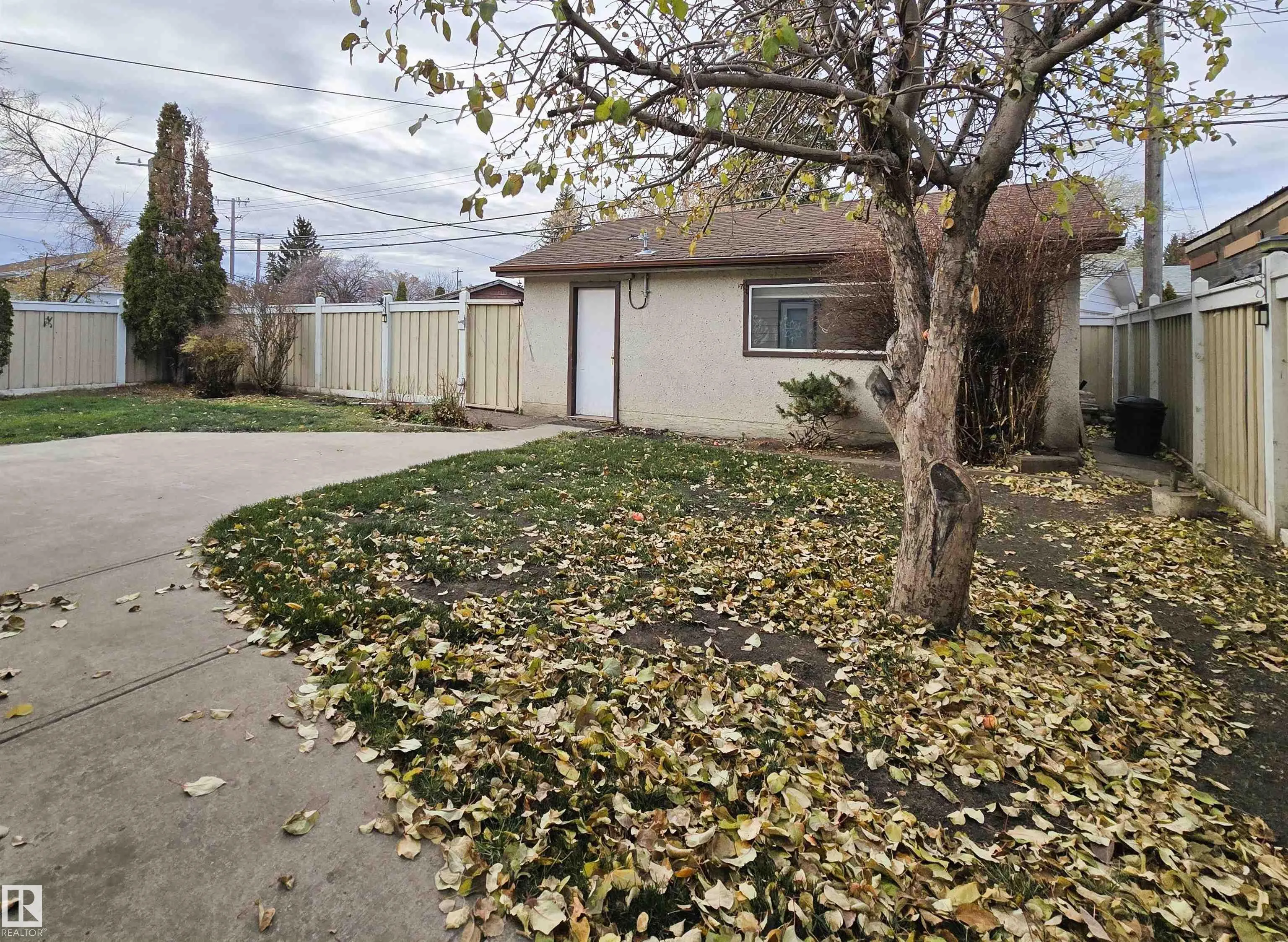 8708 MEADOWLARK Road