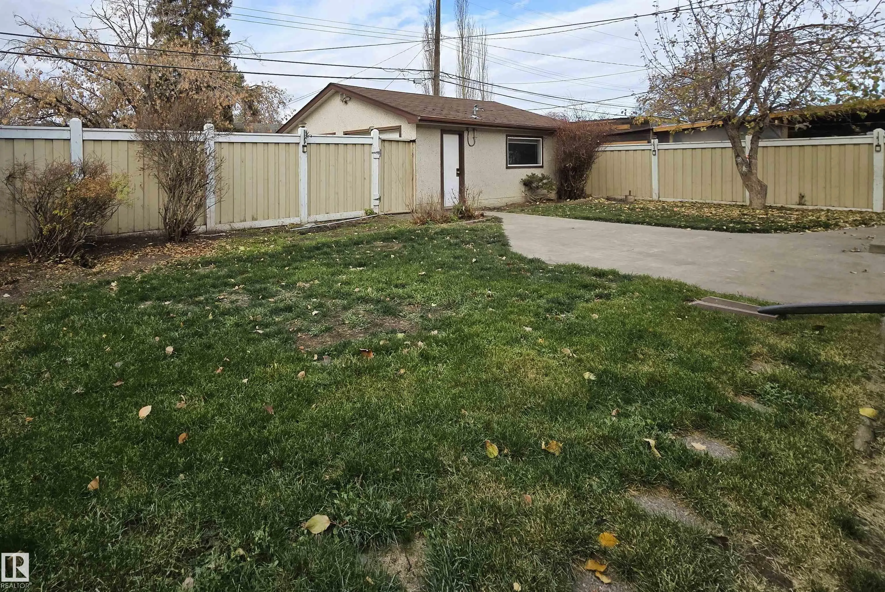 8708 MEADOWLARK Road