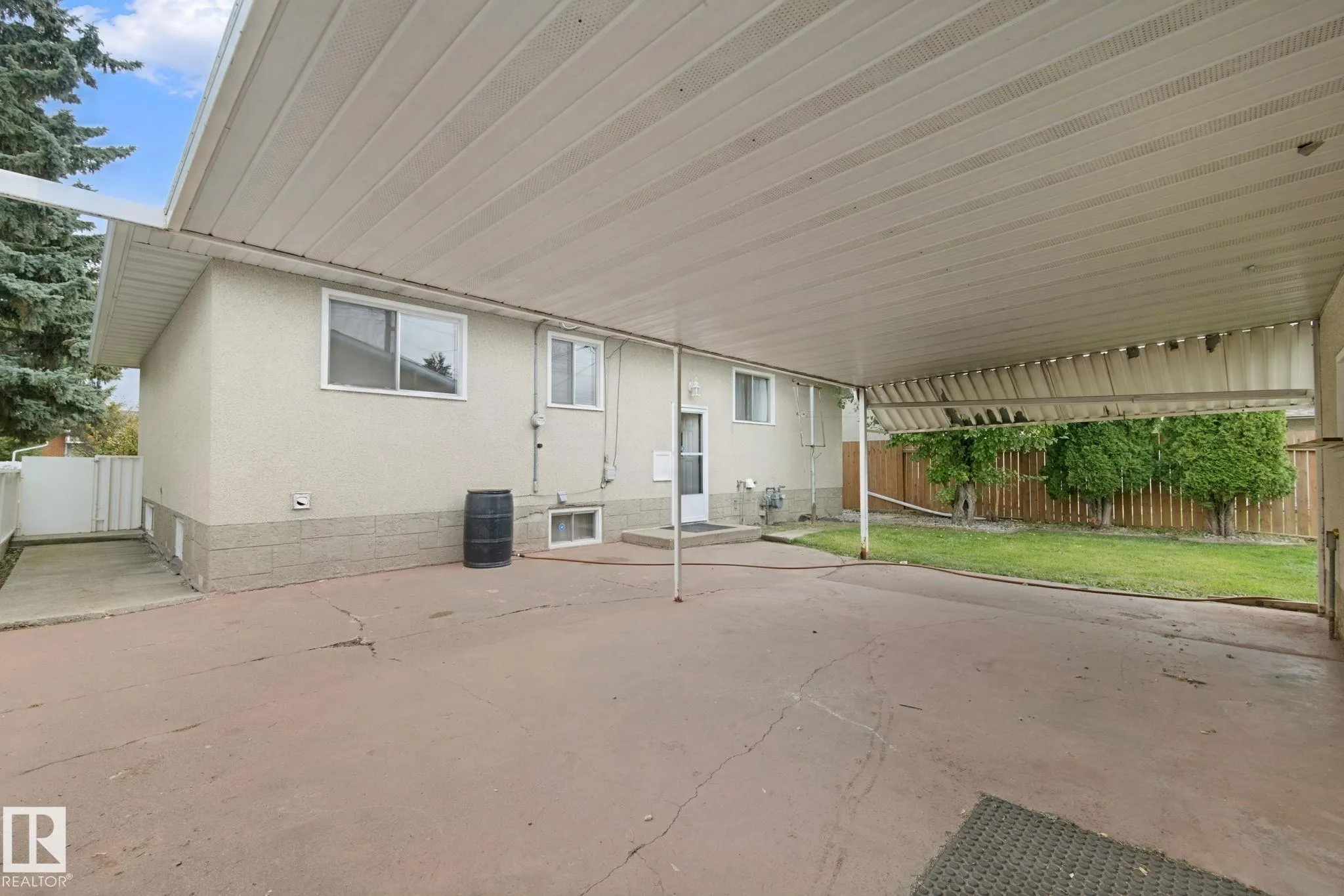 8424 70 Street