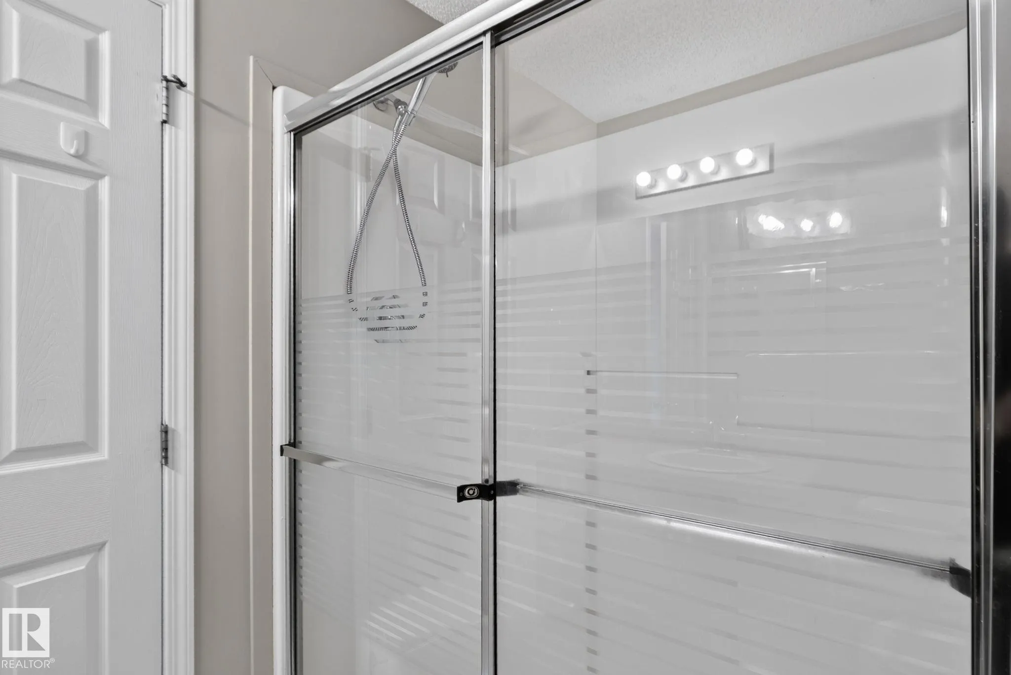 8923 173 Avenue