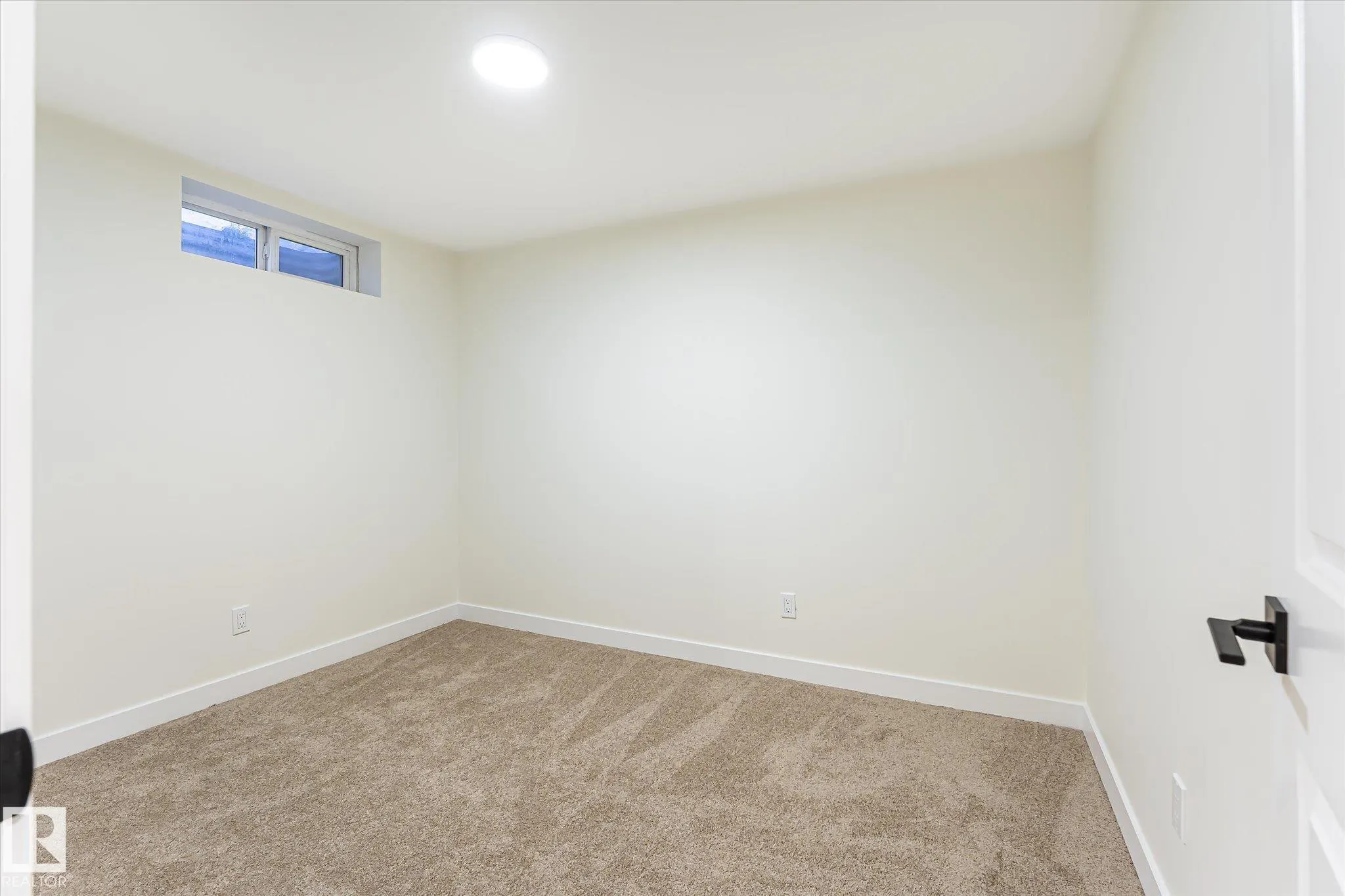 18307 66 Avenue