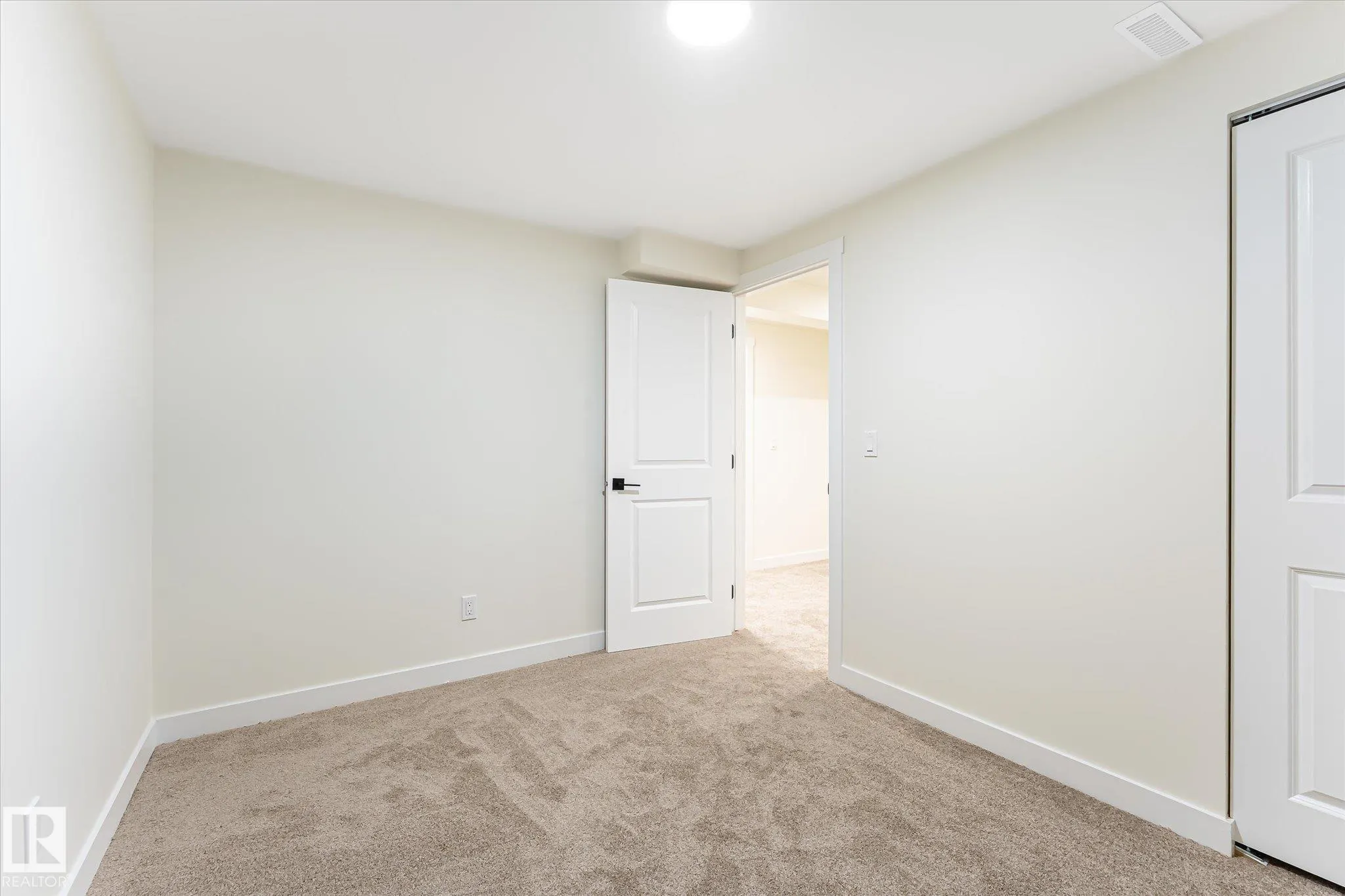 18307 66 Avenue