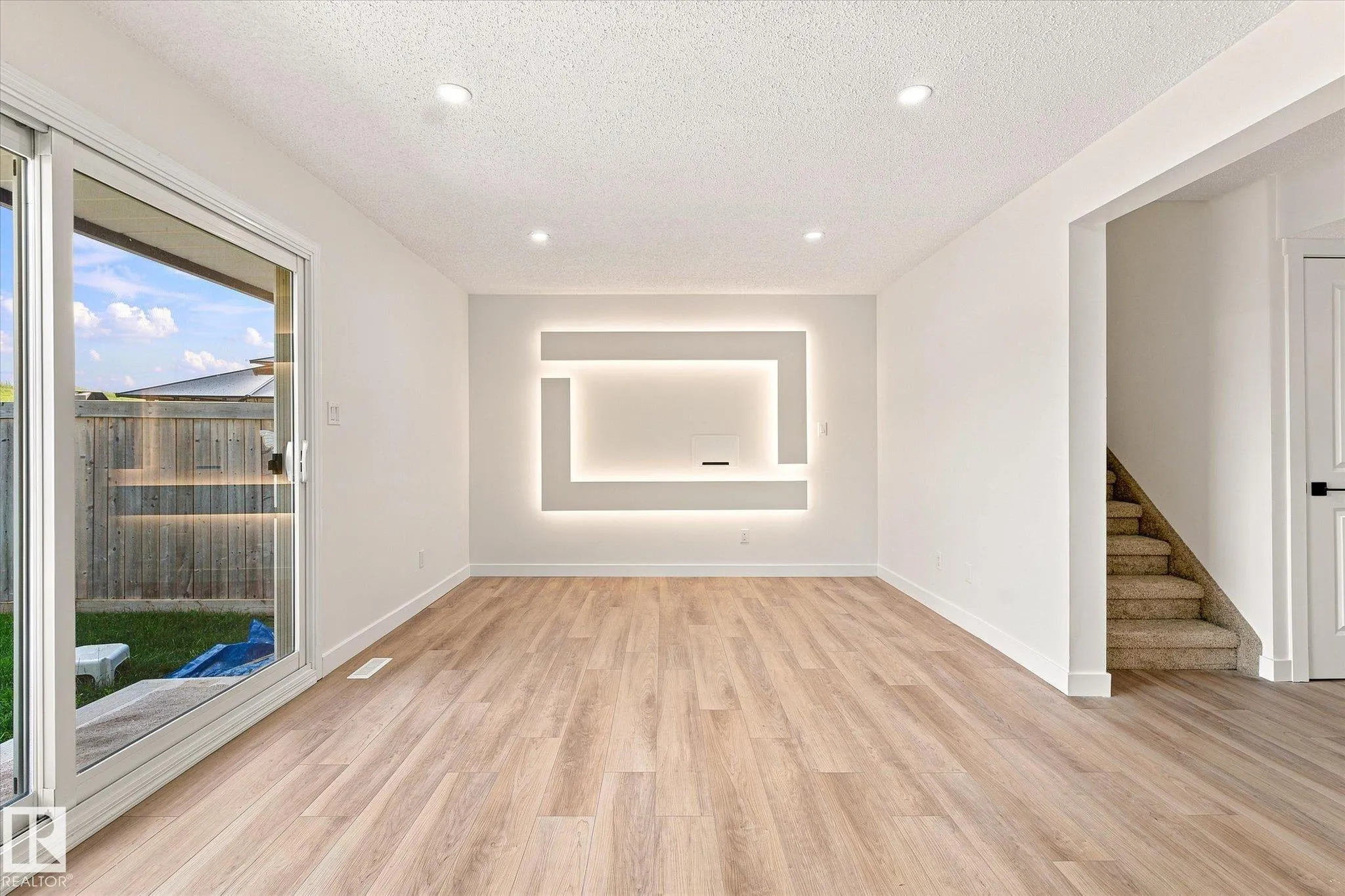 18307 66 Avenue