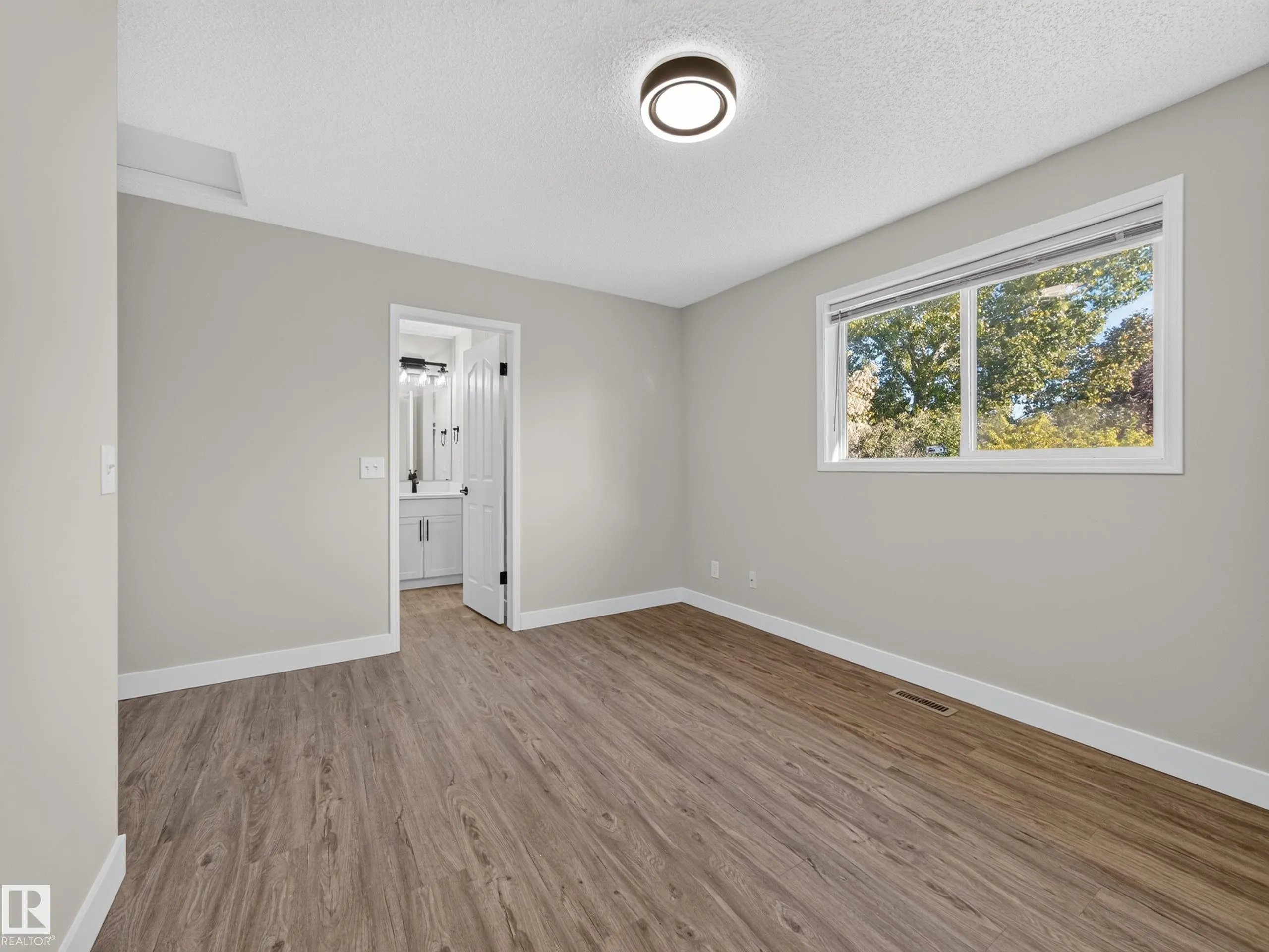310 REGENCY Drive