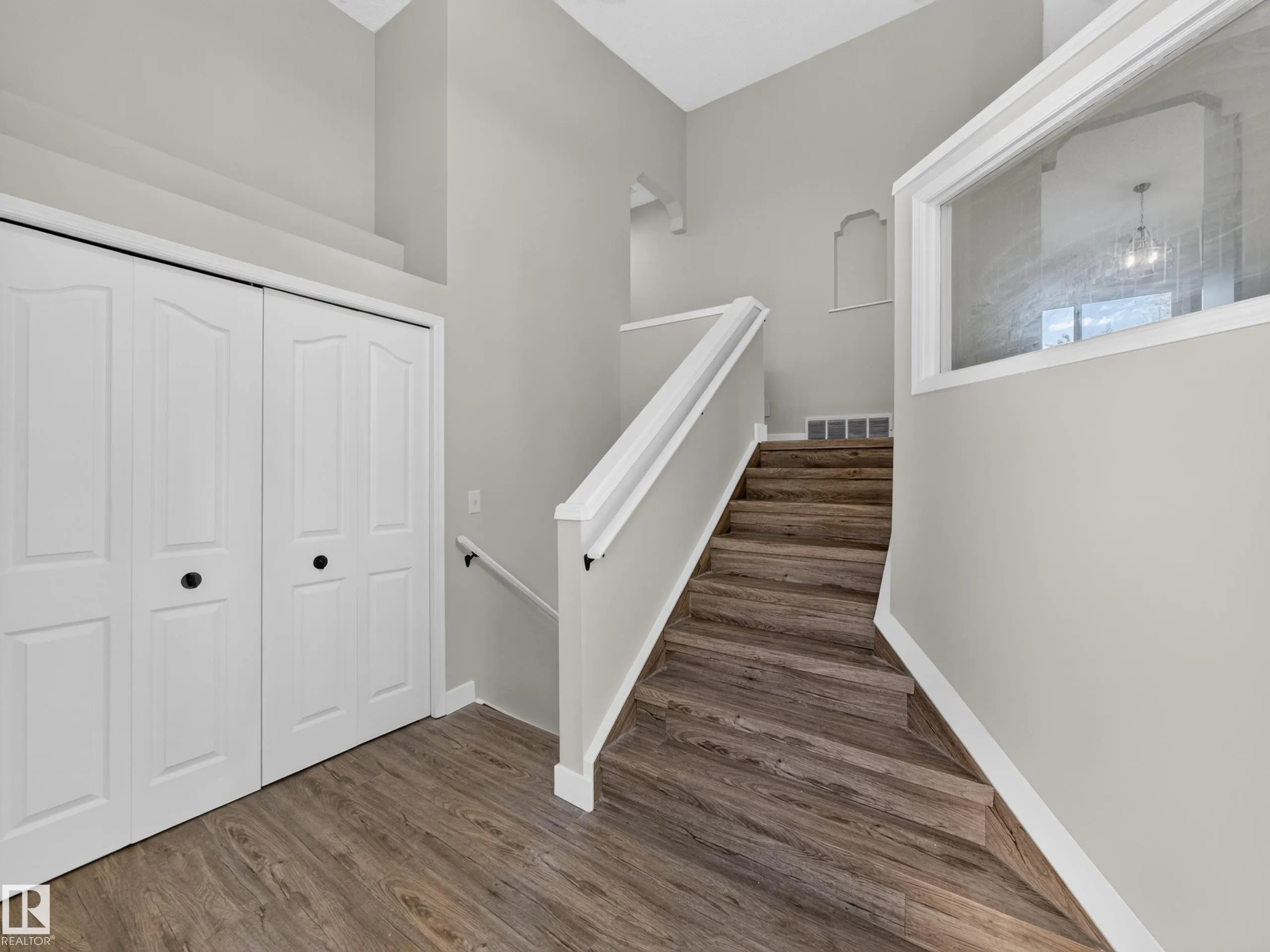 310 REGENCY Drive
