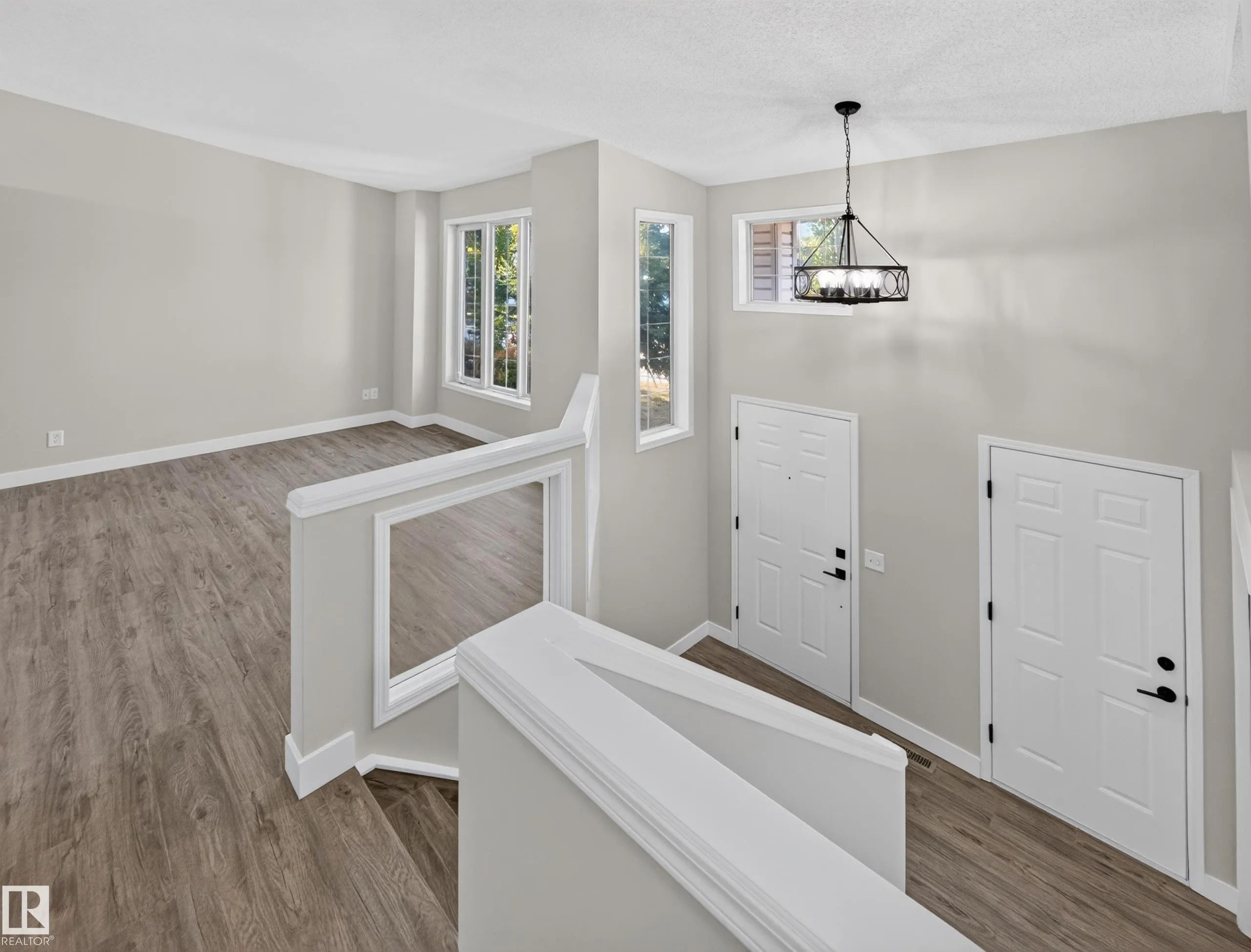 310 REGENCY Drive