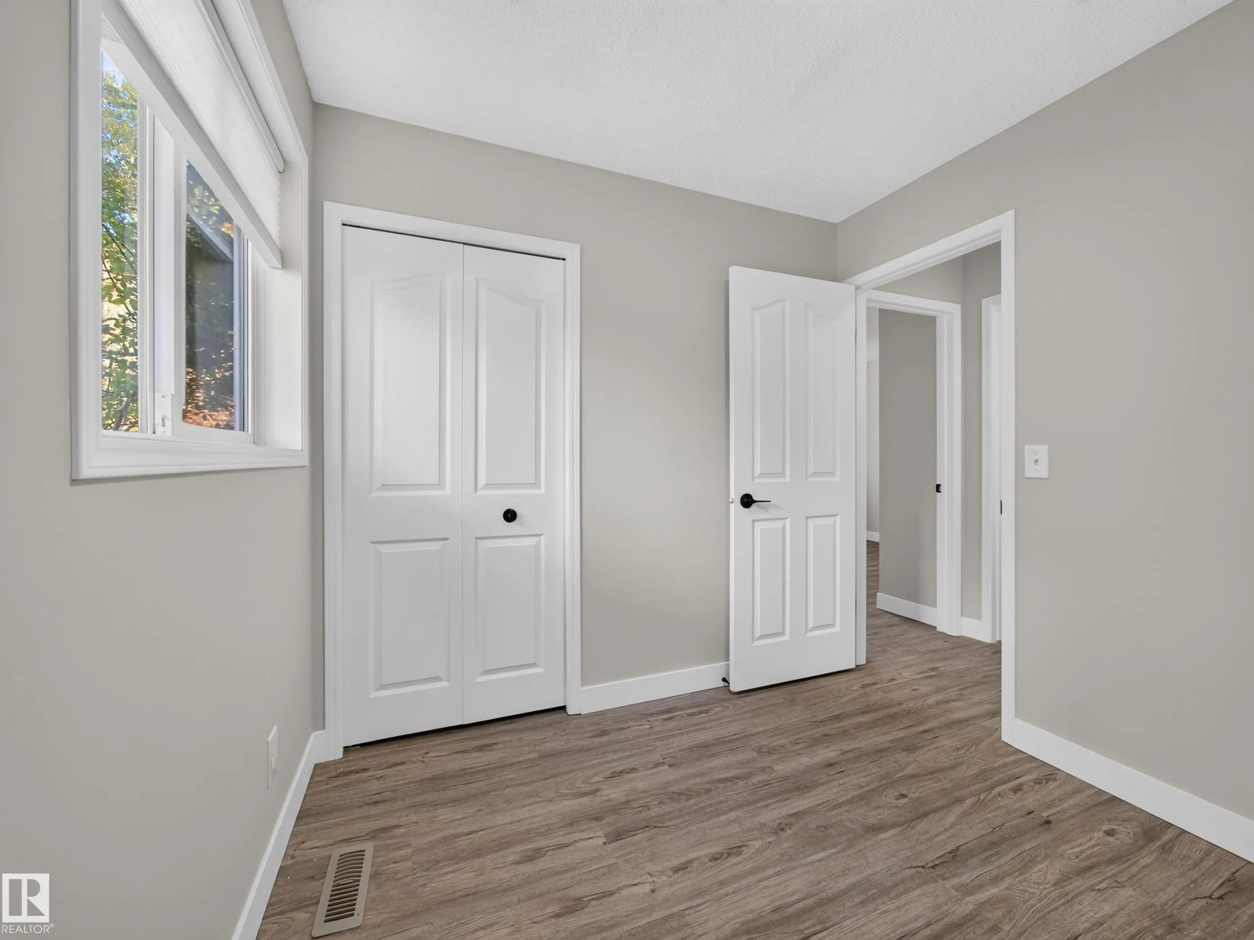 310 REGENCY Drive