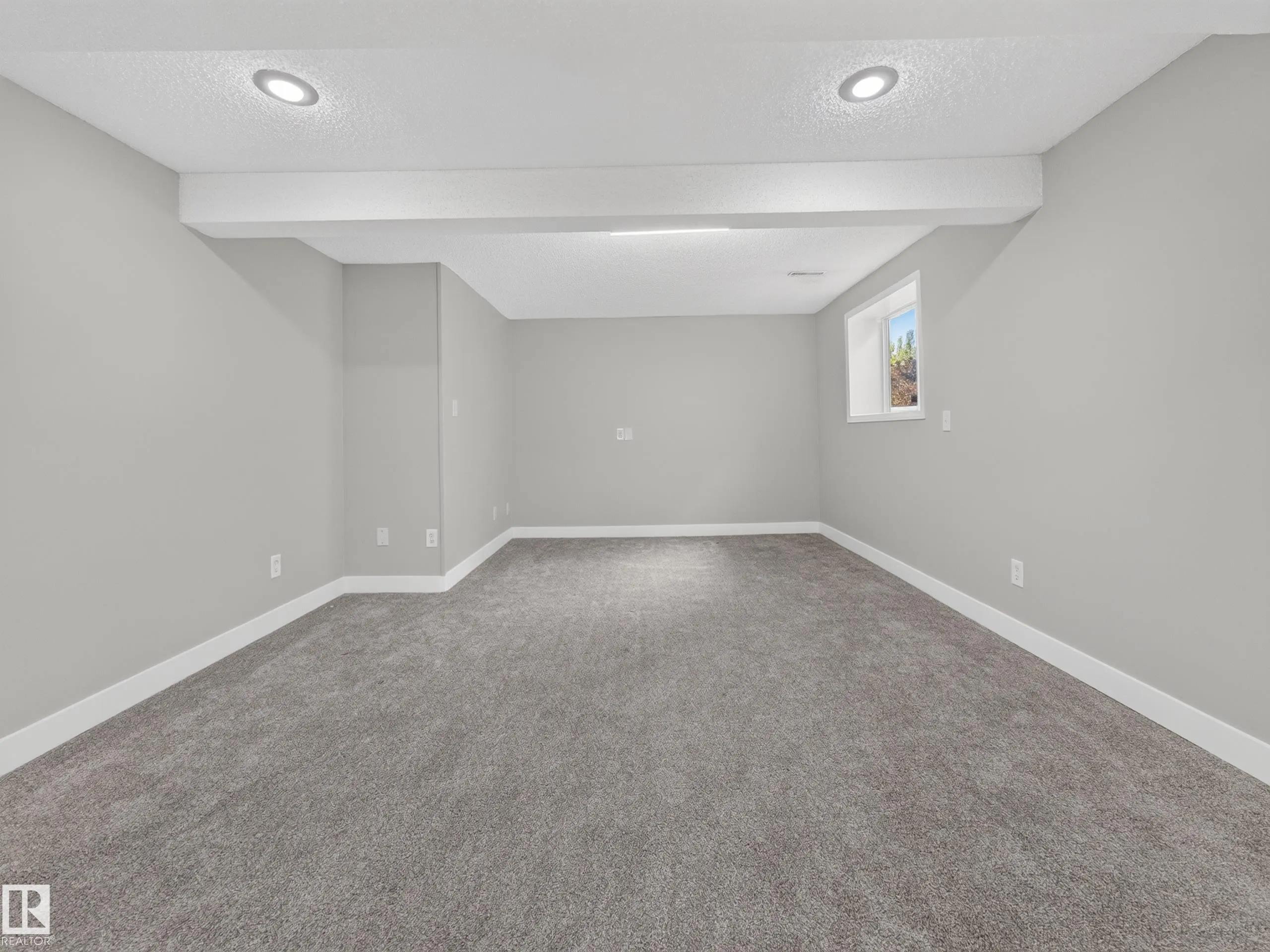 310 REGENCY Drive