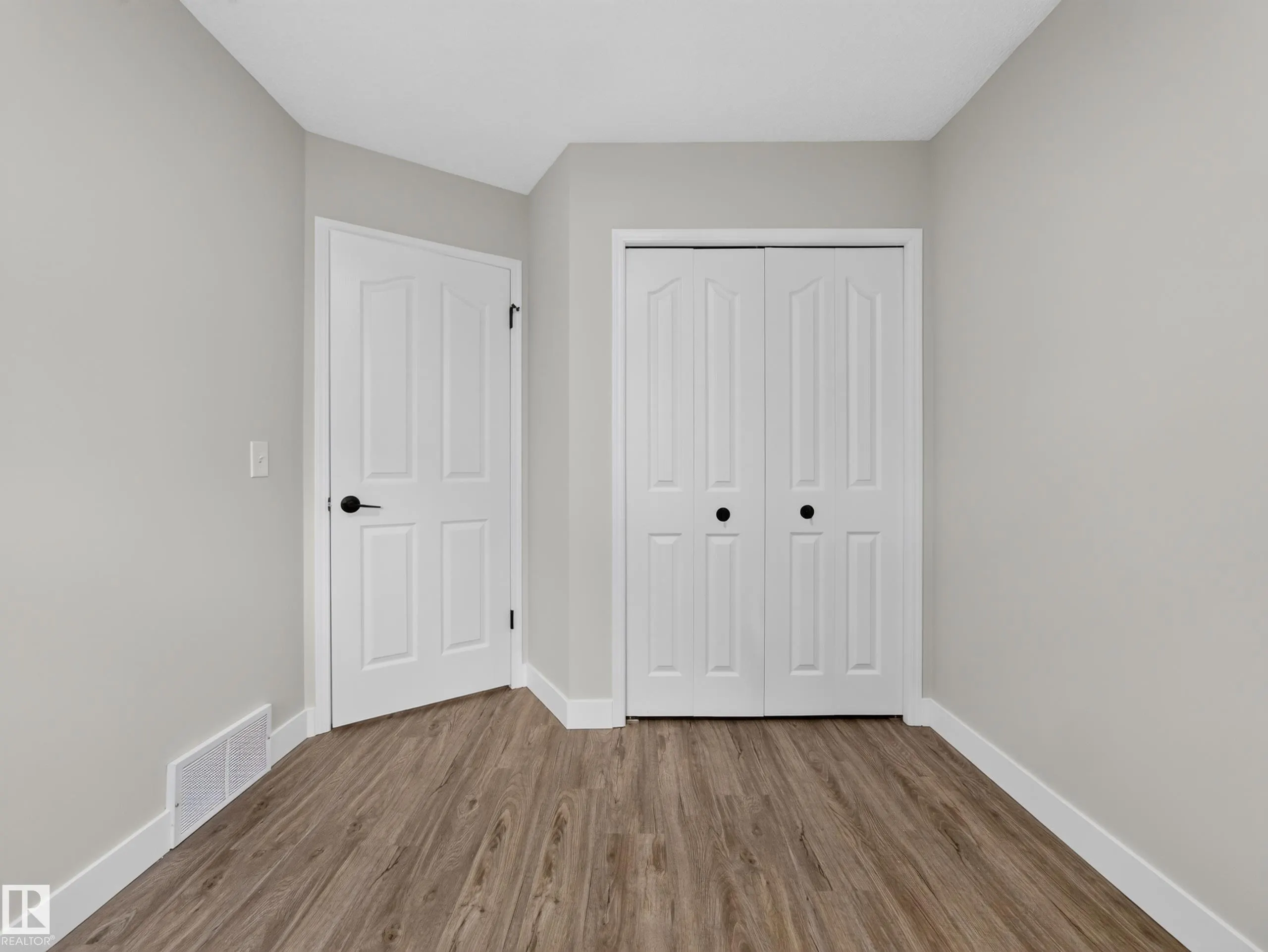 310 REGENCY Drive