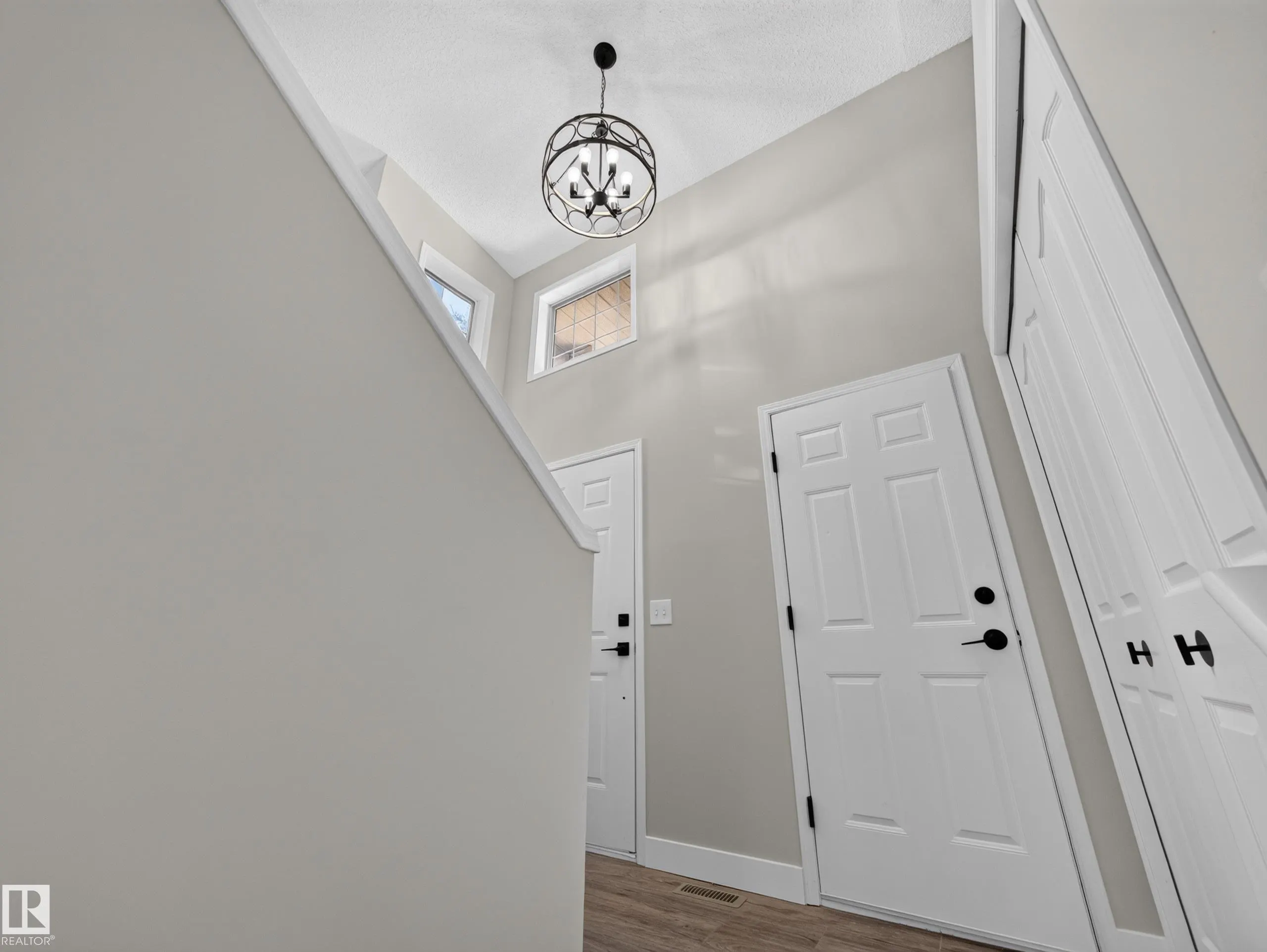 310 REGENCY Drive