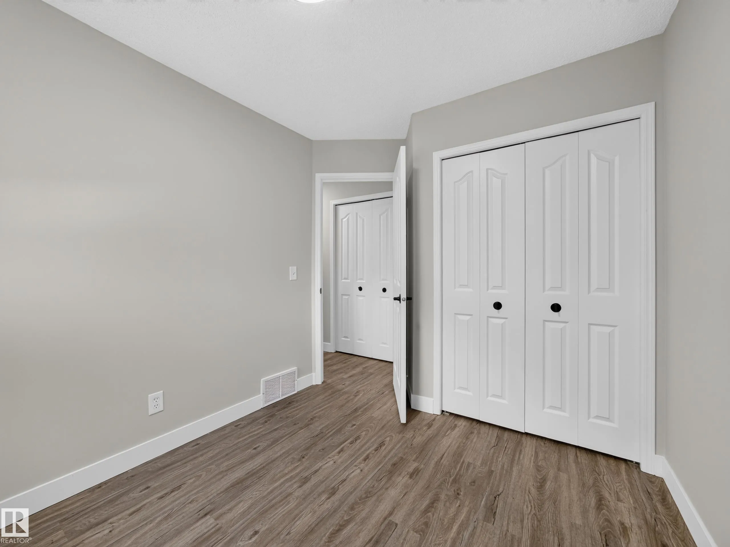 310 REGENCY Drive