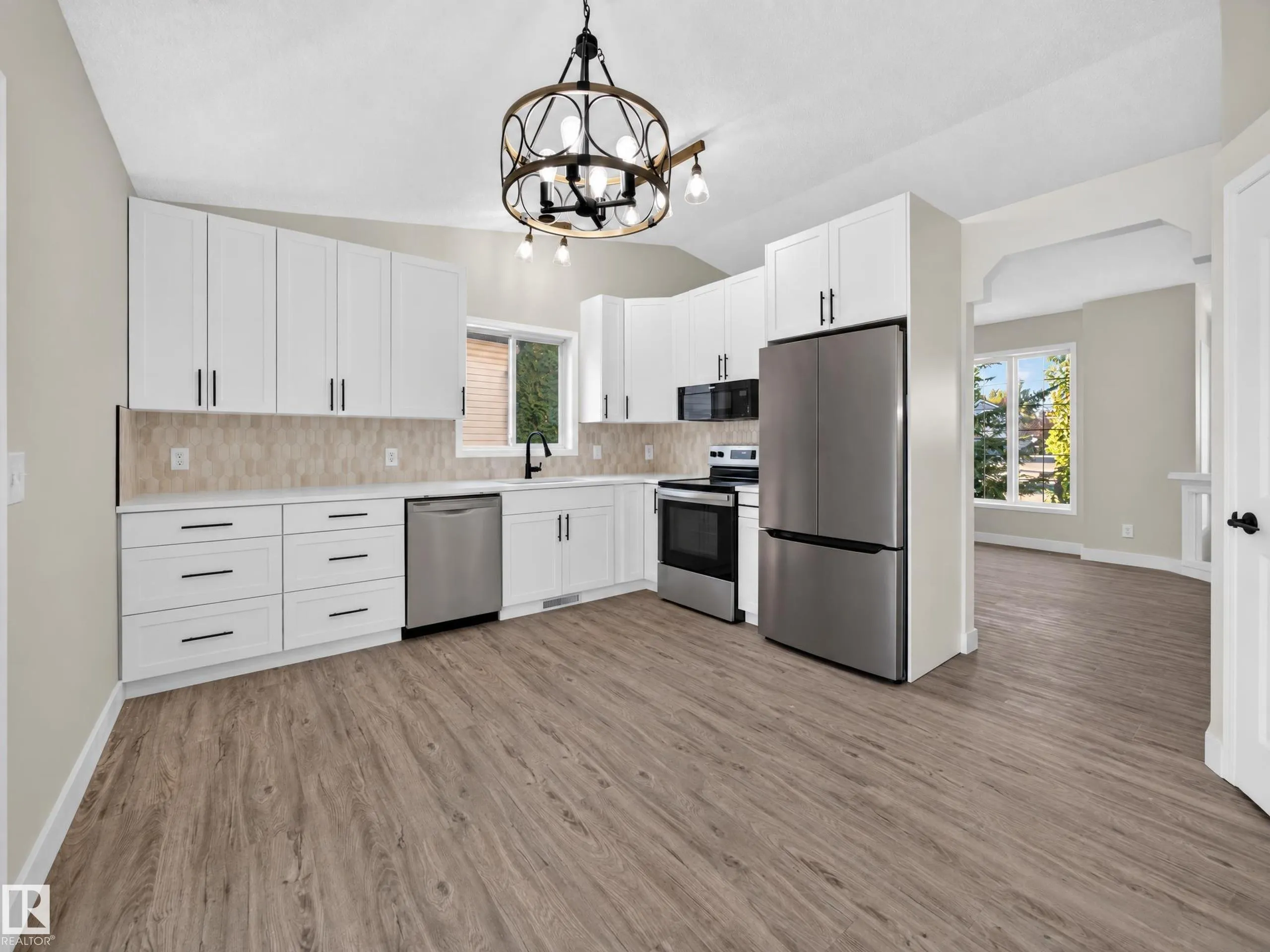 310 REGENCY Drive