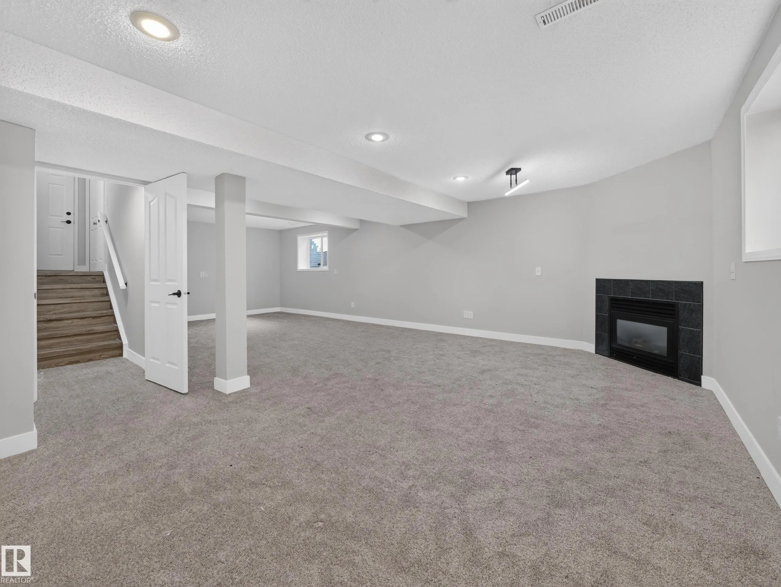 310 REGENCY Drive