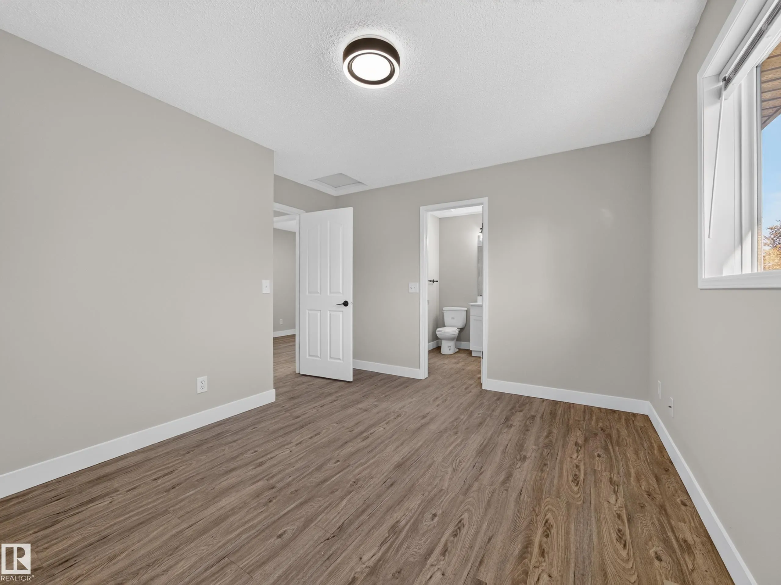 310 REGENCY Drive