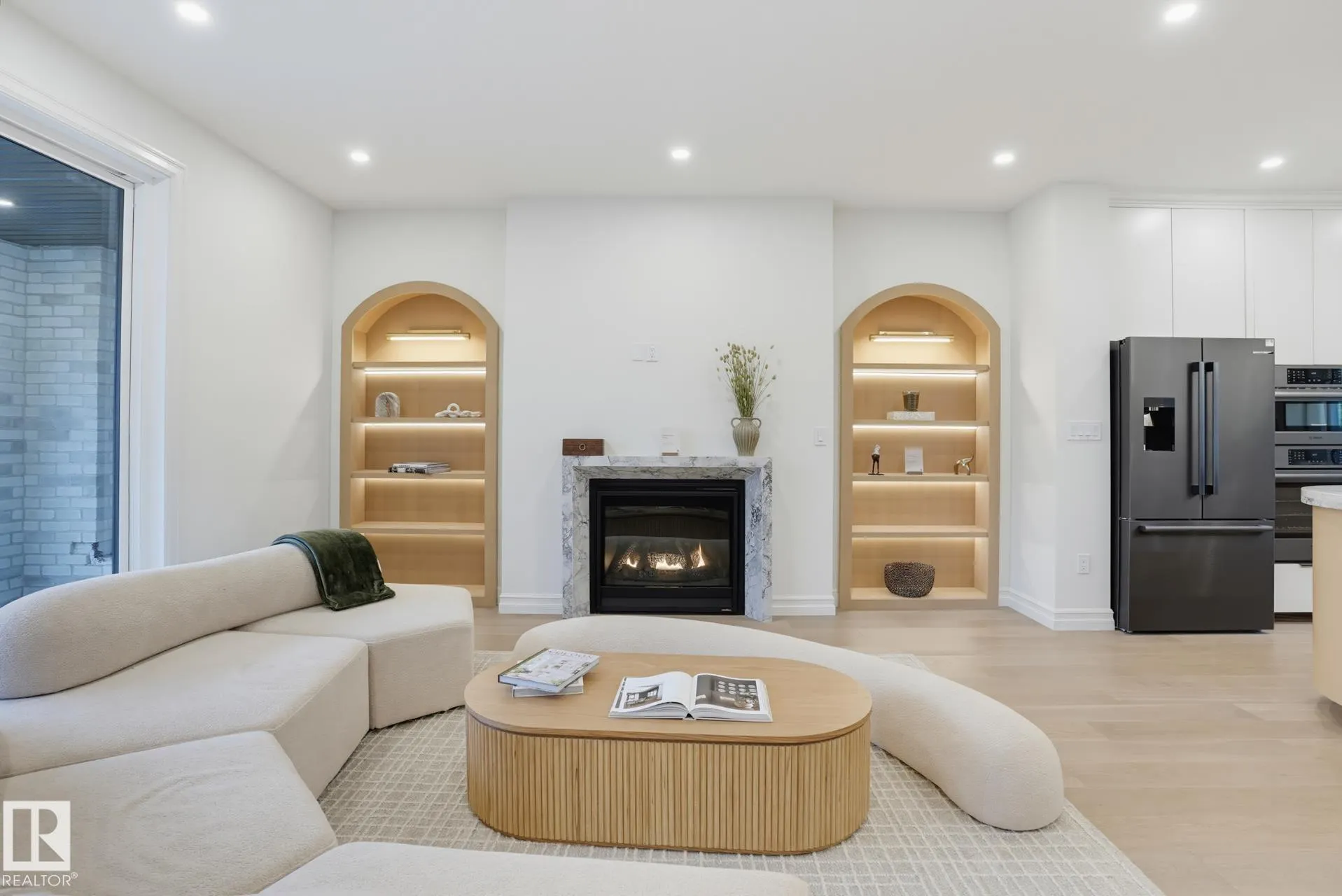 7305A 155 ST