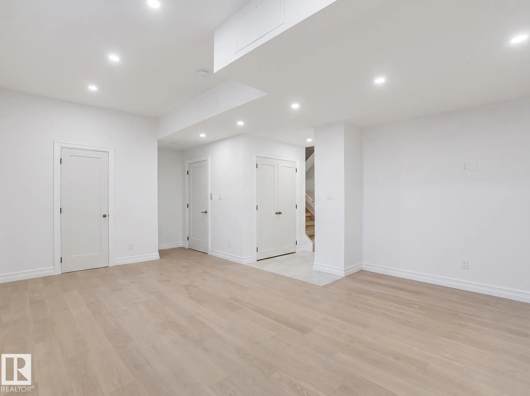 7305A 155 ST