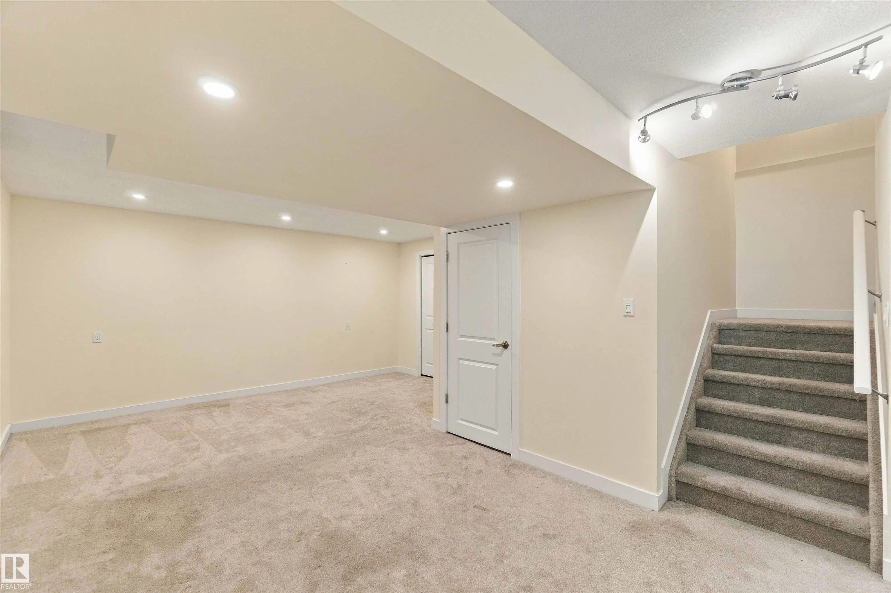 3 PETER Street