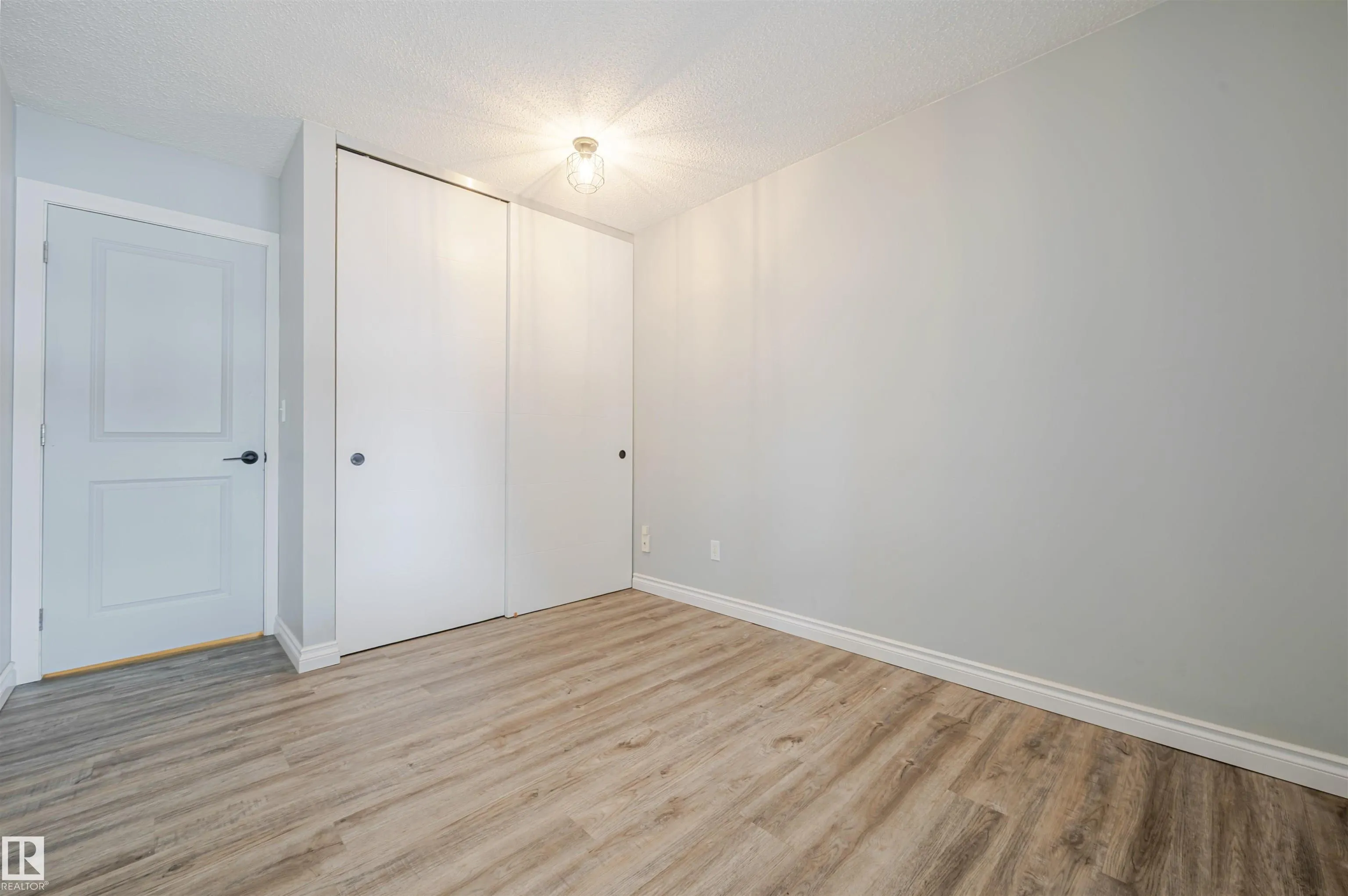 316 Woodbridge Way