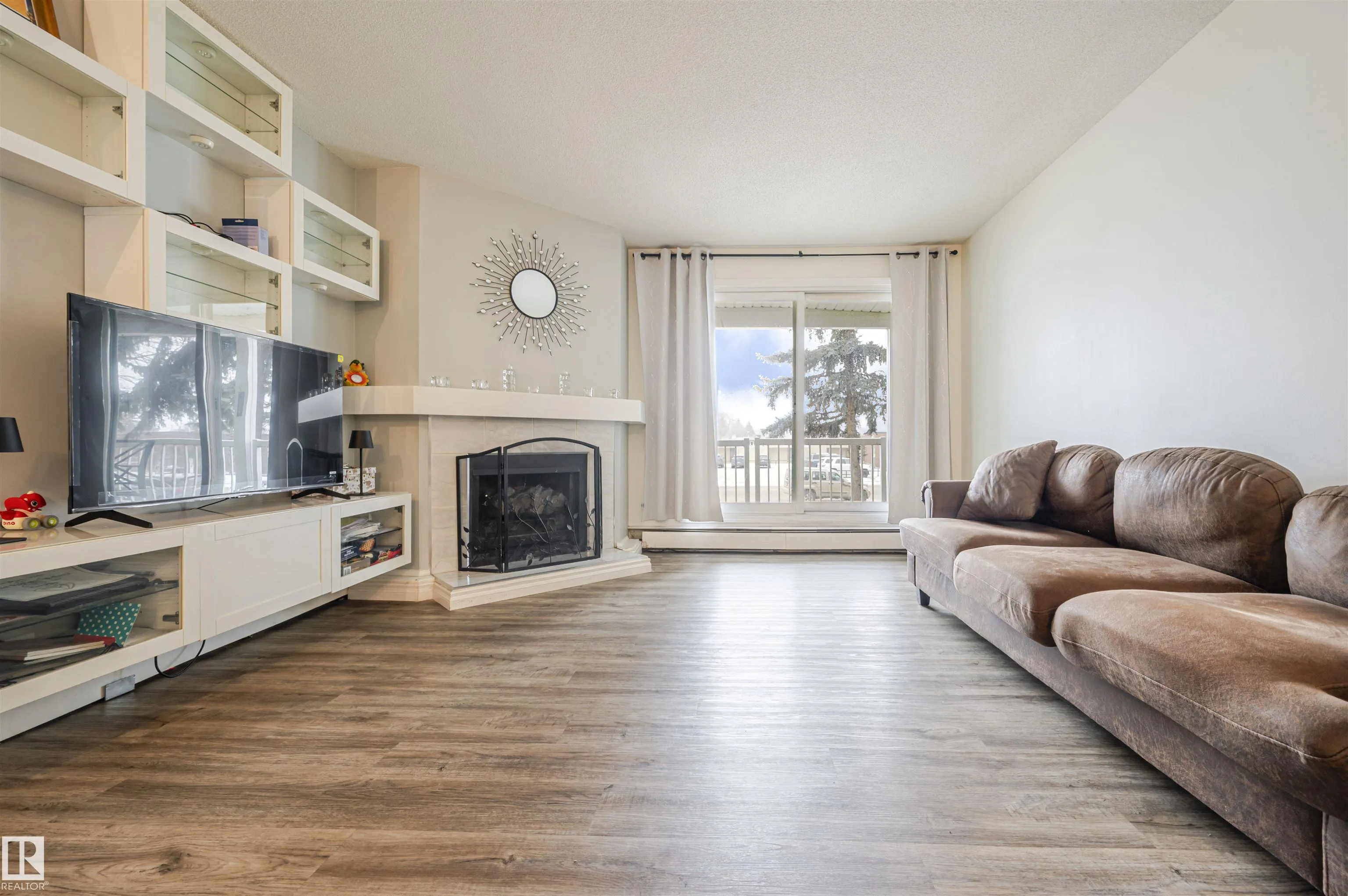 316 Woodbridge Way