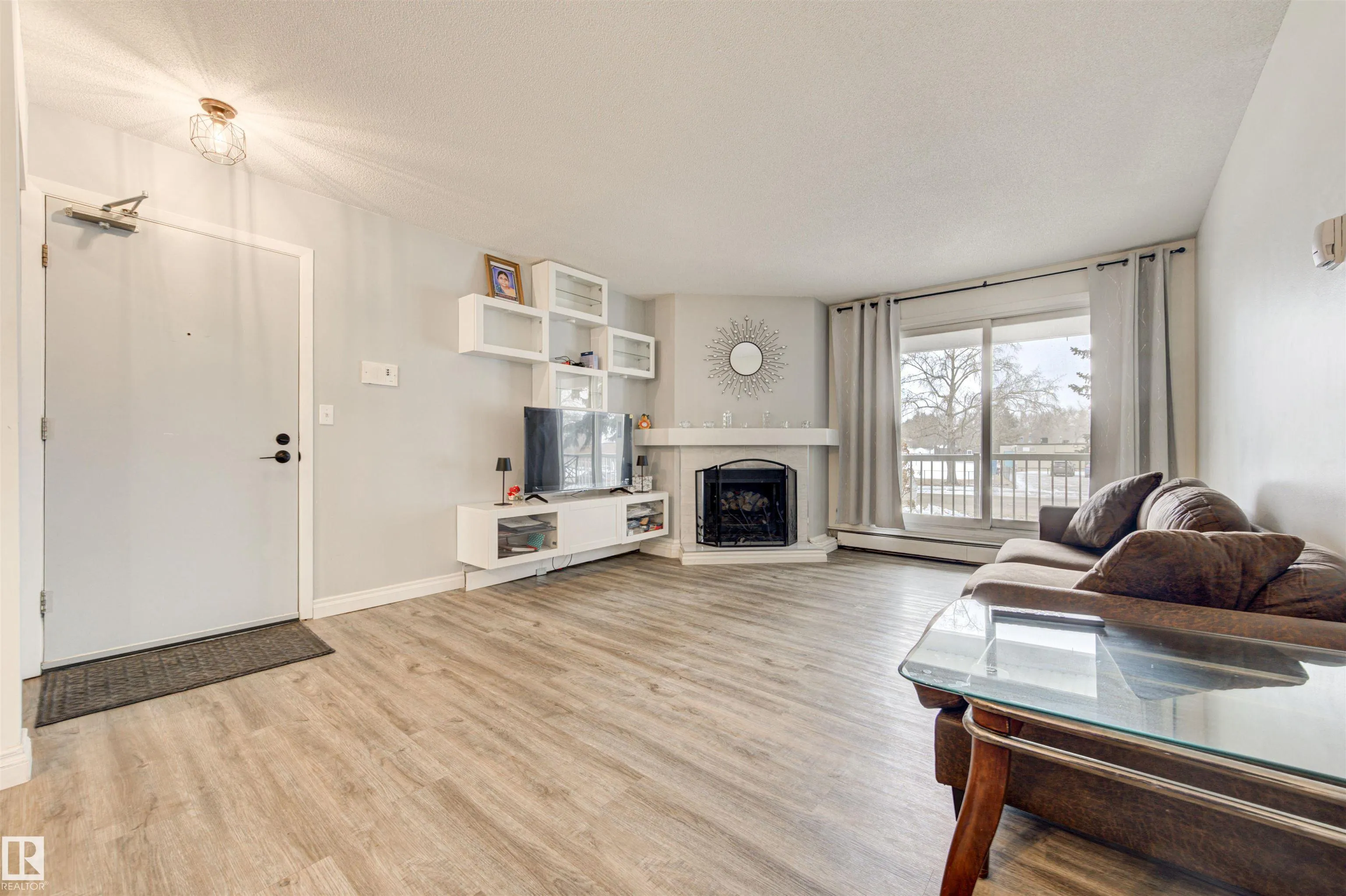 316 Woodbridge Way