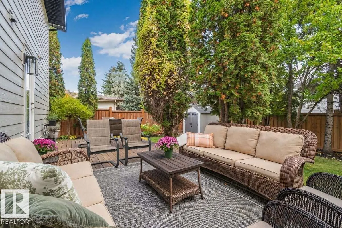 98 WOLF Crescent