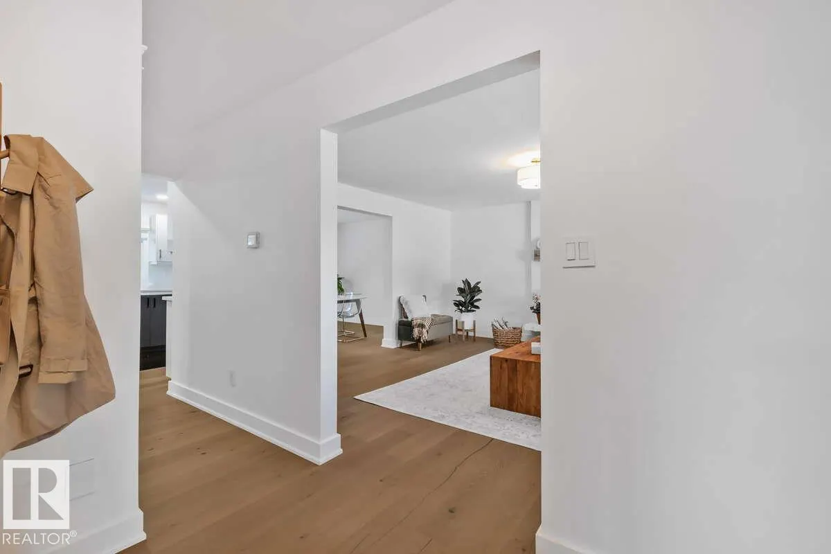 98 WOLF Crescent