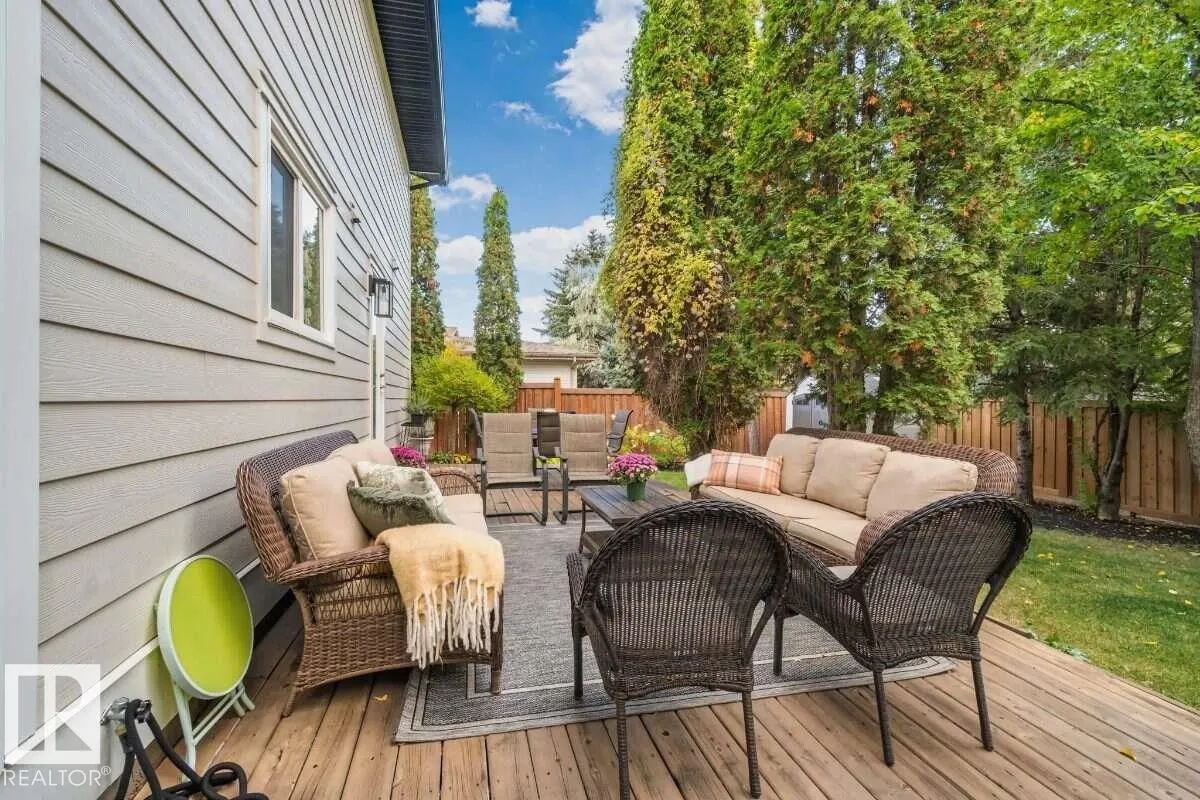 98 WOLF Crescent