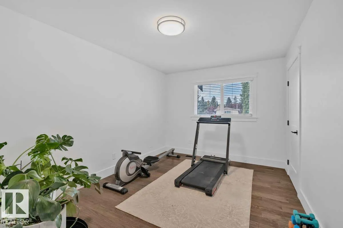 98 WOLF Crescent