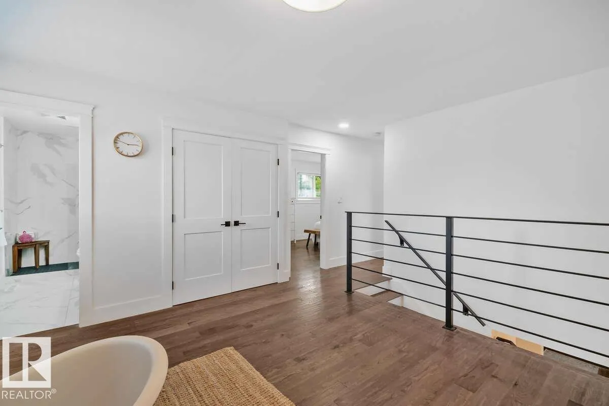 98 WOLF Crescent
