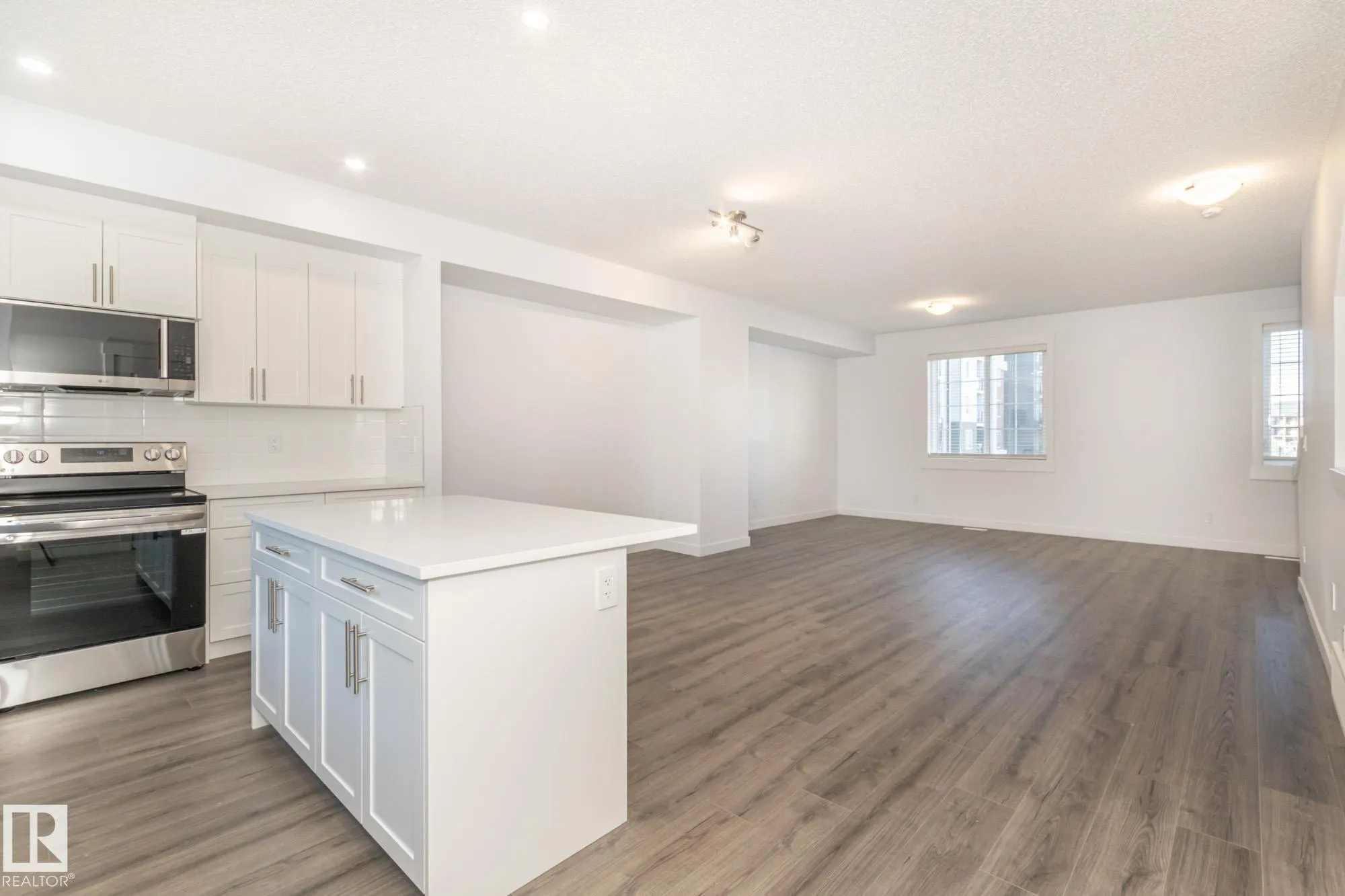 3607 James Mowatt Trail
