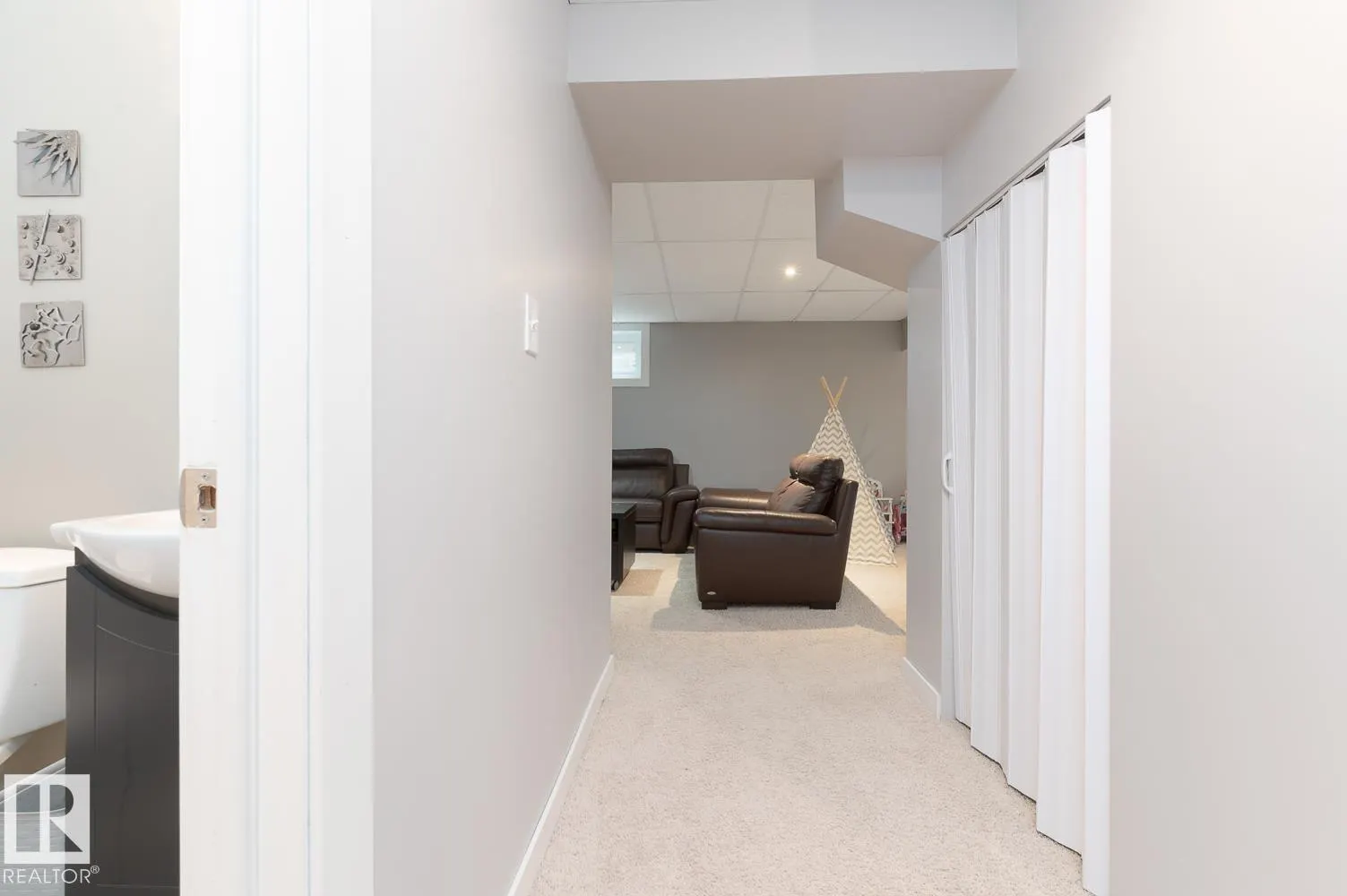 10 MARLBORO Place