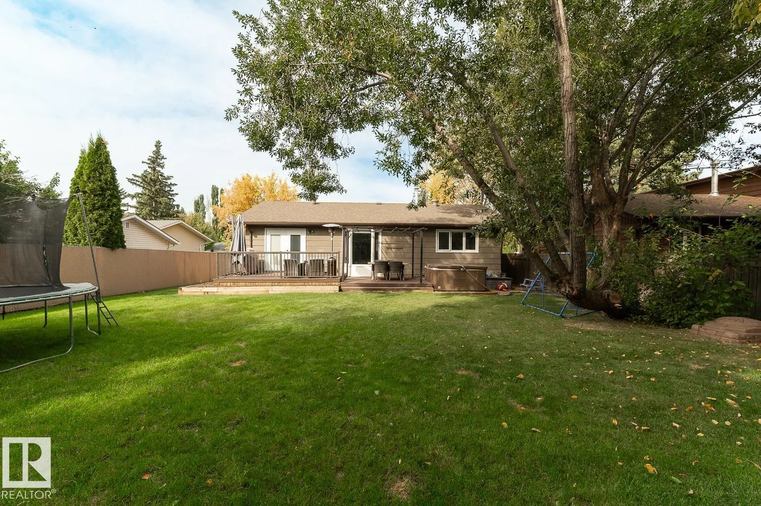 10 MARLBORO Place