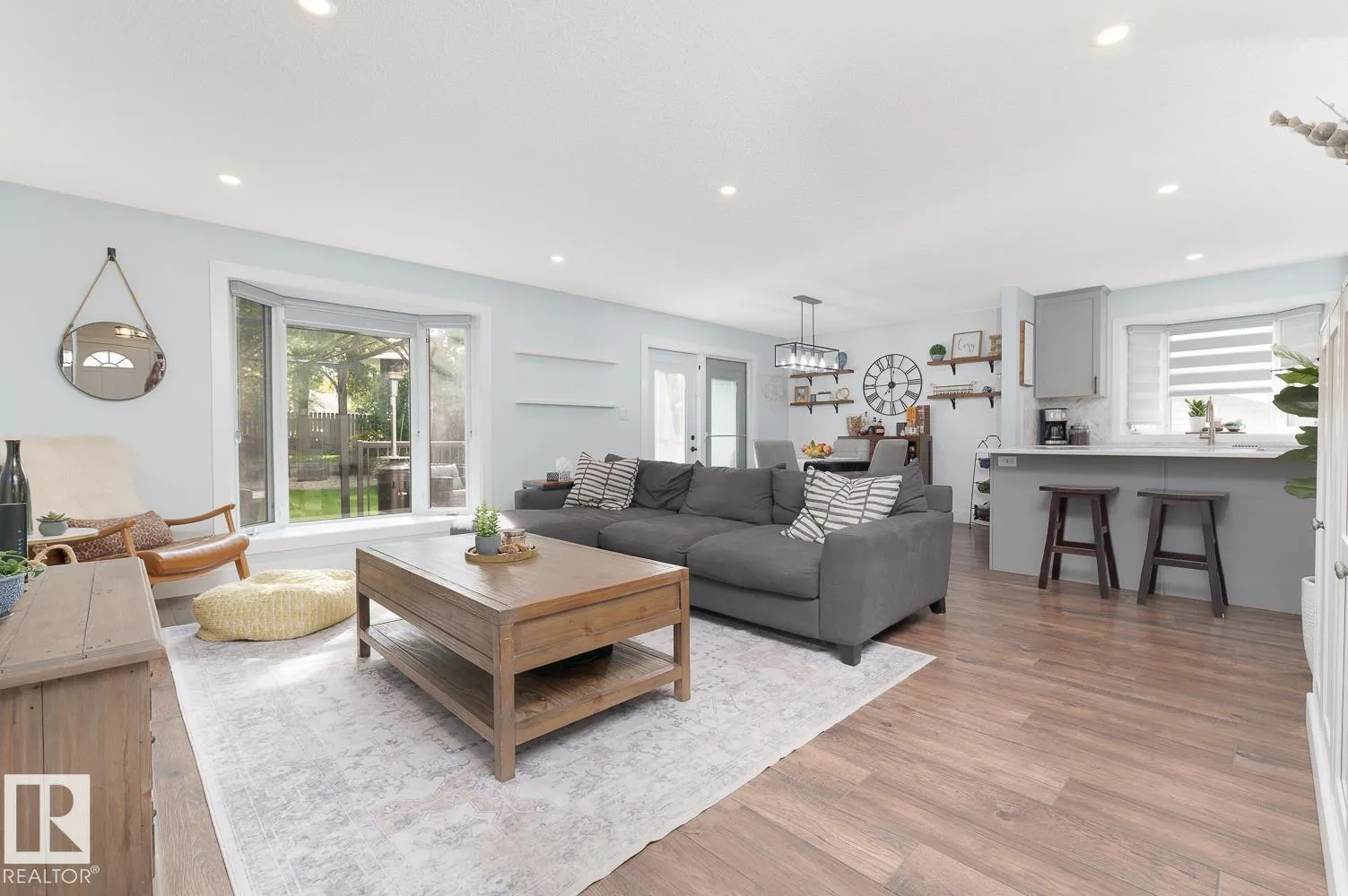 10 MARLBORO Place