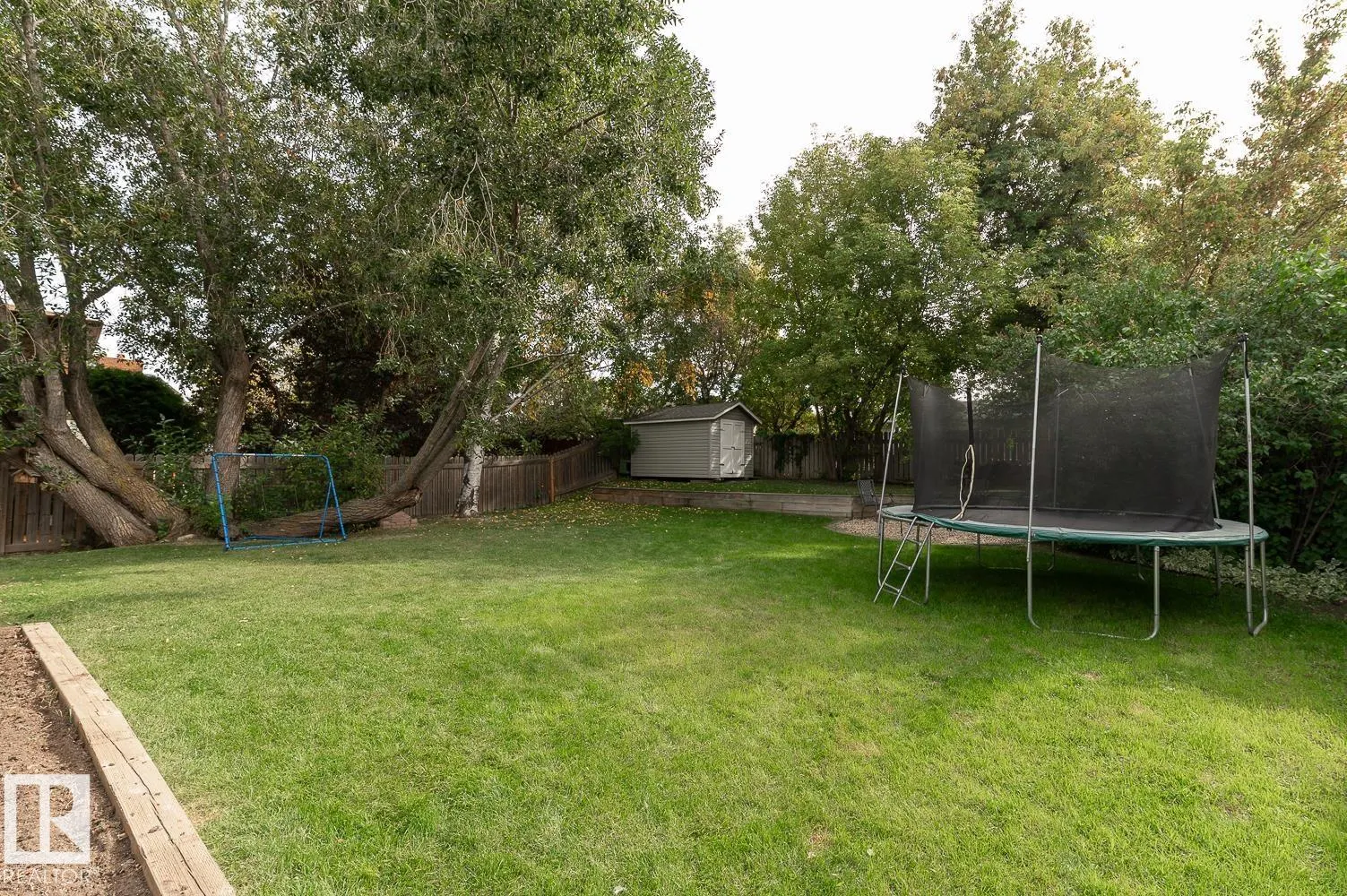 10 MARLBORO Place