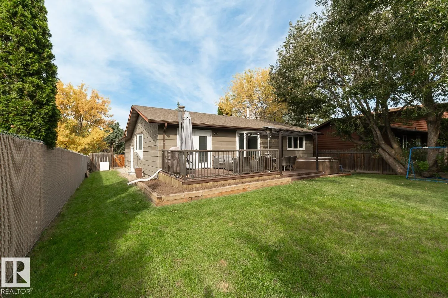 10 MARLBORO Place